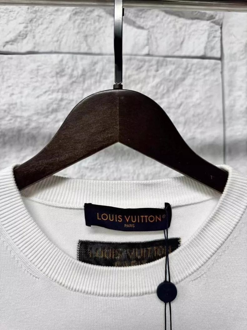 Louis Vuitton LOUIS VUITTON Limited short sleeves for Valentine's Day sho Size US L / EU 52-54 / 3 - 3 Thumbnail
