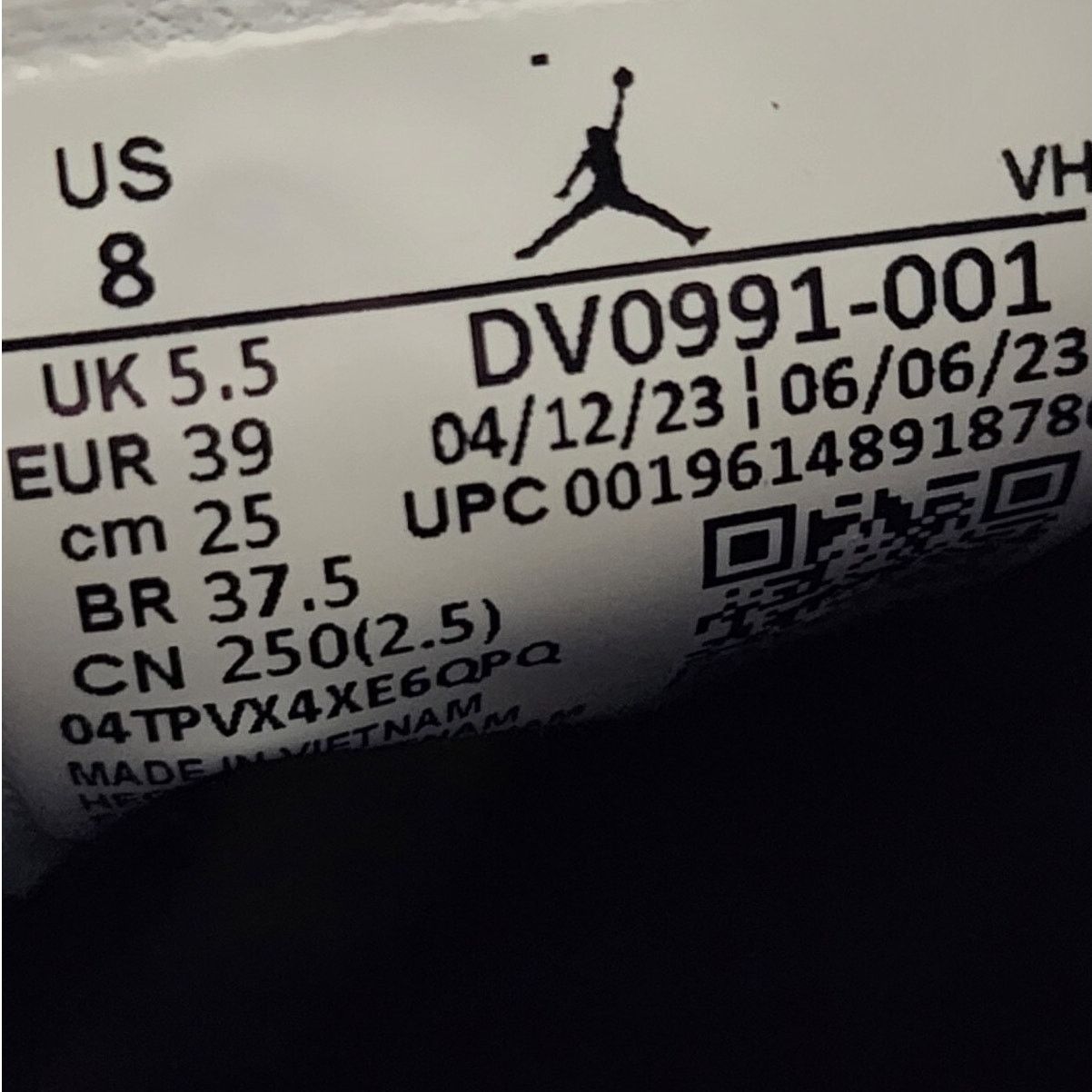 Jordan Brand Wmns Air Jordan 1 Mid Black White Brand New Sz 8 Size US 8 / IT 38 - 7 Thumbnail