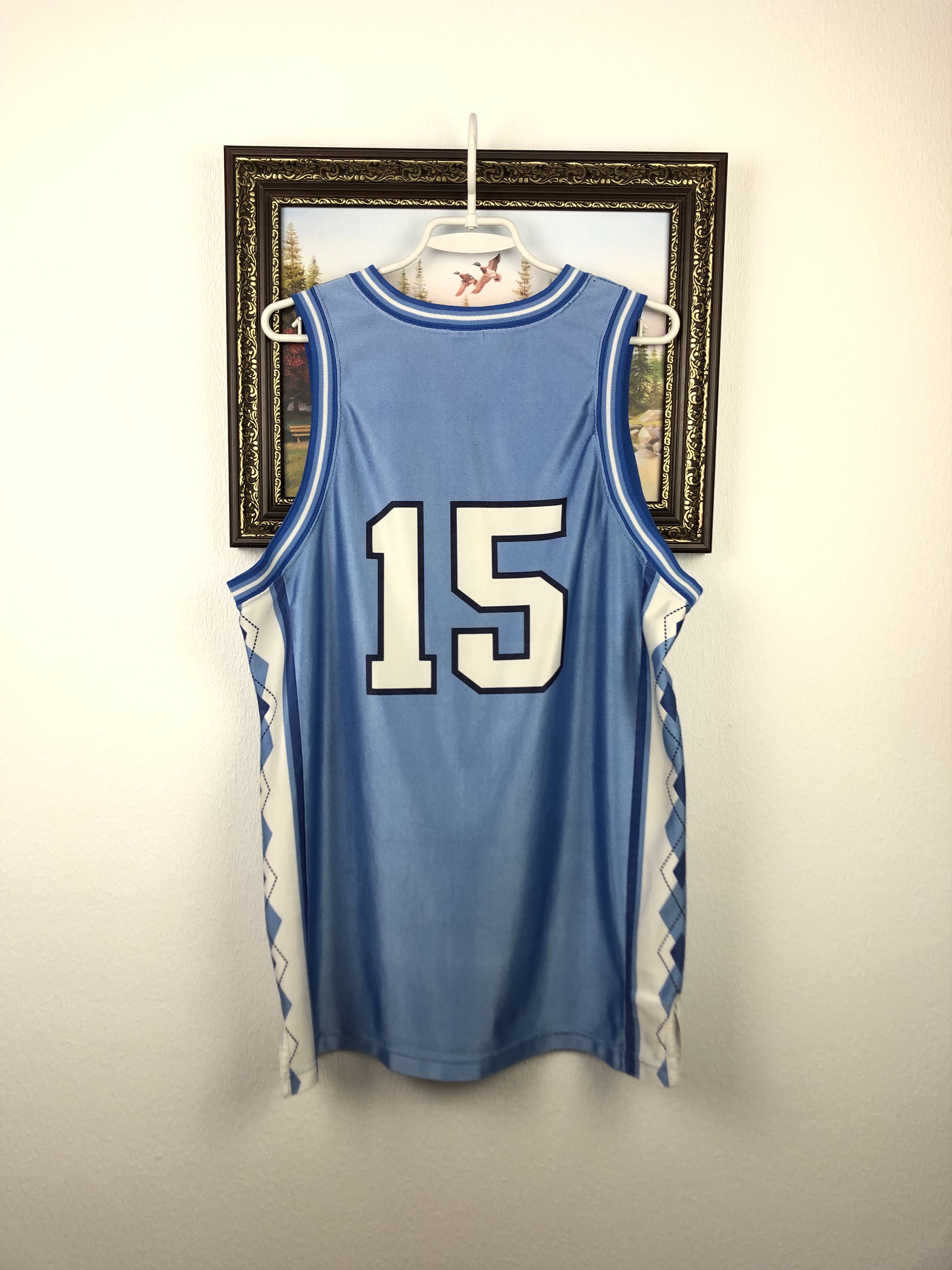 NBA Vintage 90's Nike North Carolina #15 Basketball Jersey NCAA Size US M / EU 48-50 / 2 - 12 Thumbnail