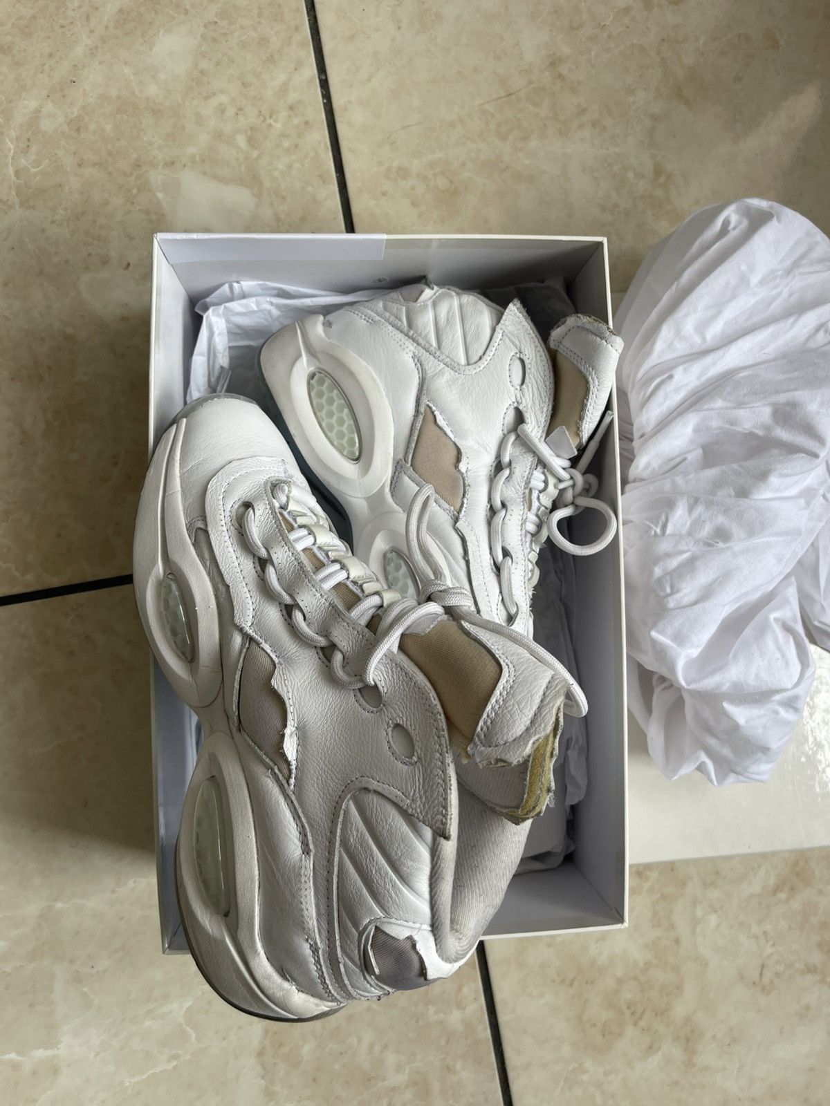 Maison Margiela × Reebok Margiela reebok sneakers Size US 9 / EU 42 - 1 Thumbnail