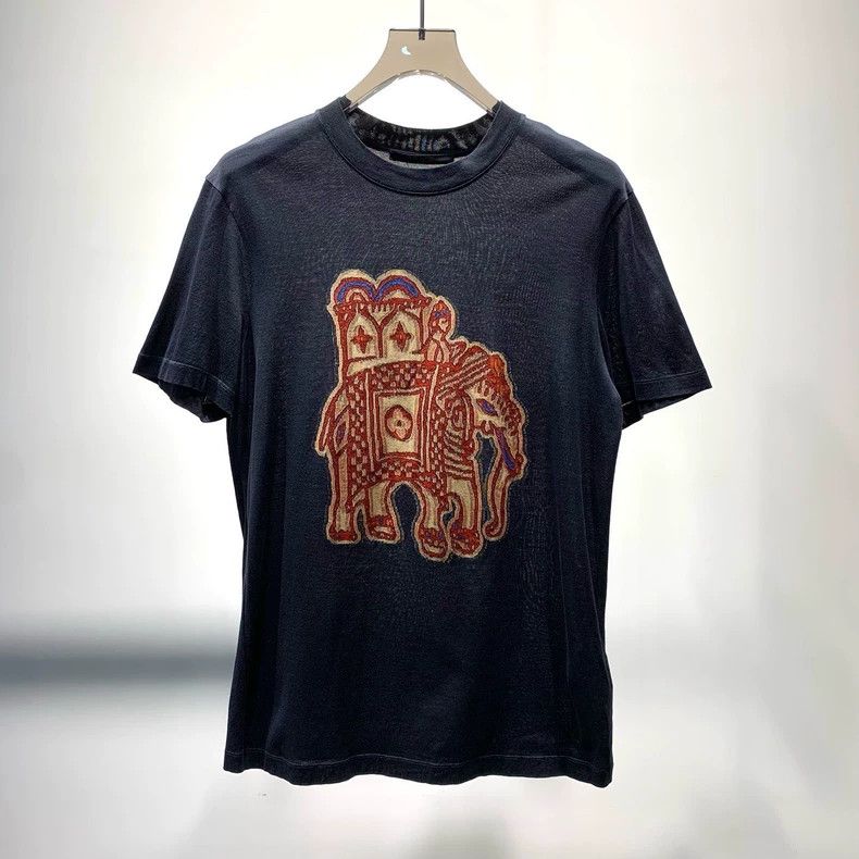 Louis Vuitton Louis Vuitton Elephant Embroidered Short-Sleeve T-Shirt - dmc Size US M / EU 48-50 / 2 - 1 Thumbnail