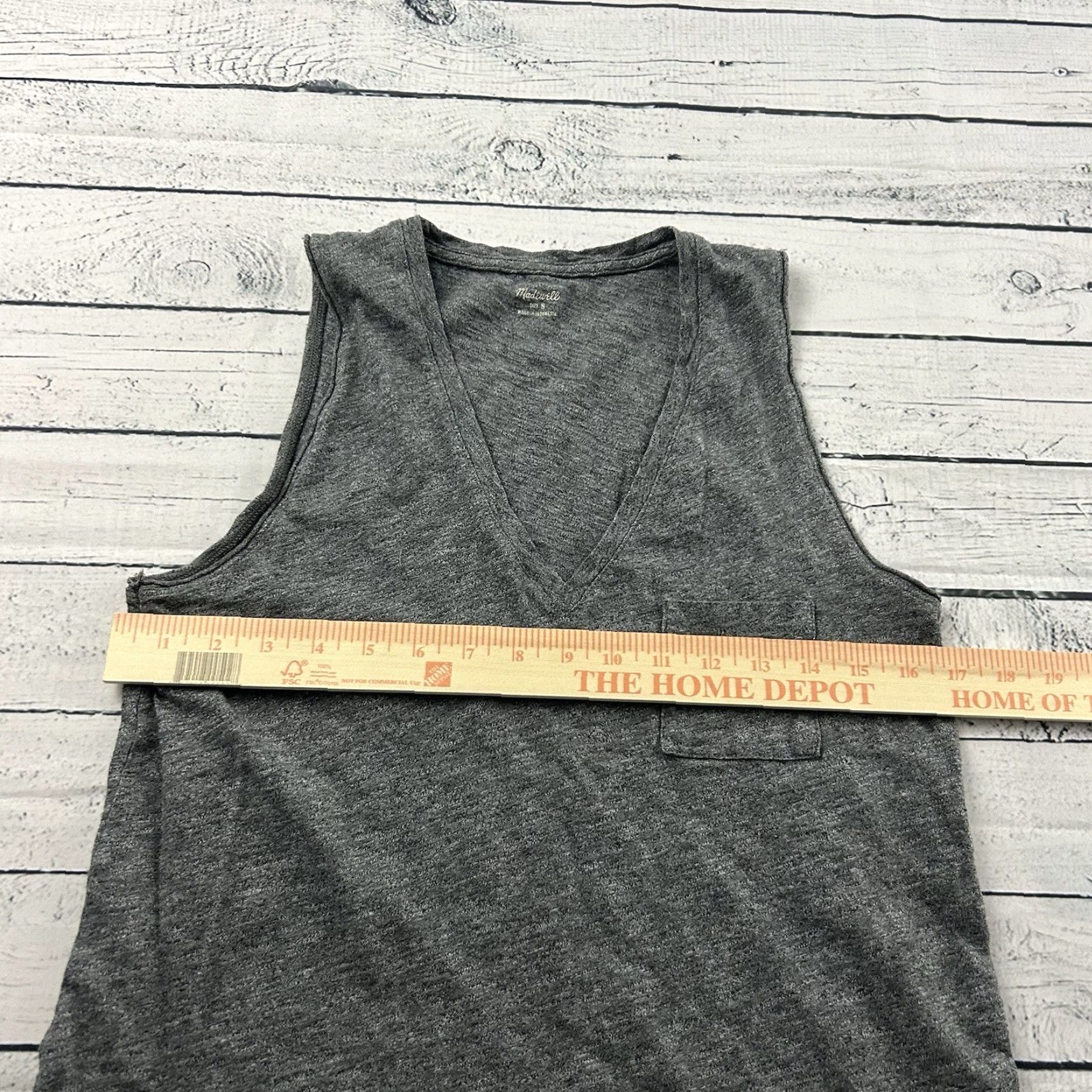 Madewell Madewell T-Shirt Women Sleeveless V-Neck Gray Small Pocket Shirt Womens Small Gray V-Neck Pocket Size S / US 4 / IT 40 - 4 Thumbnail