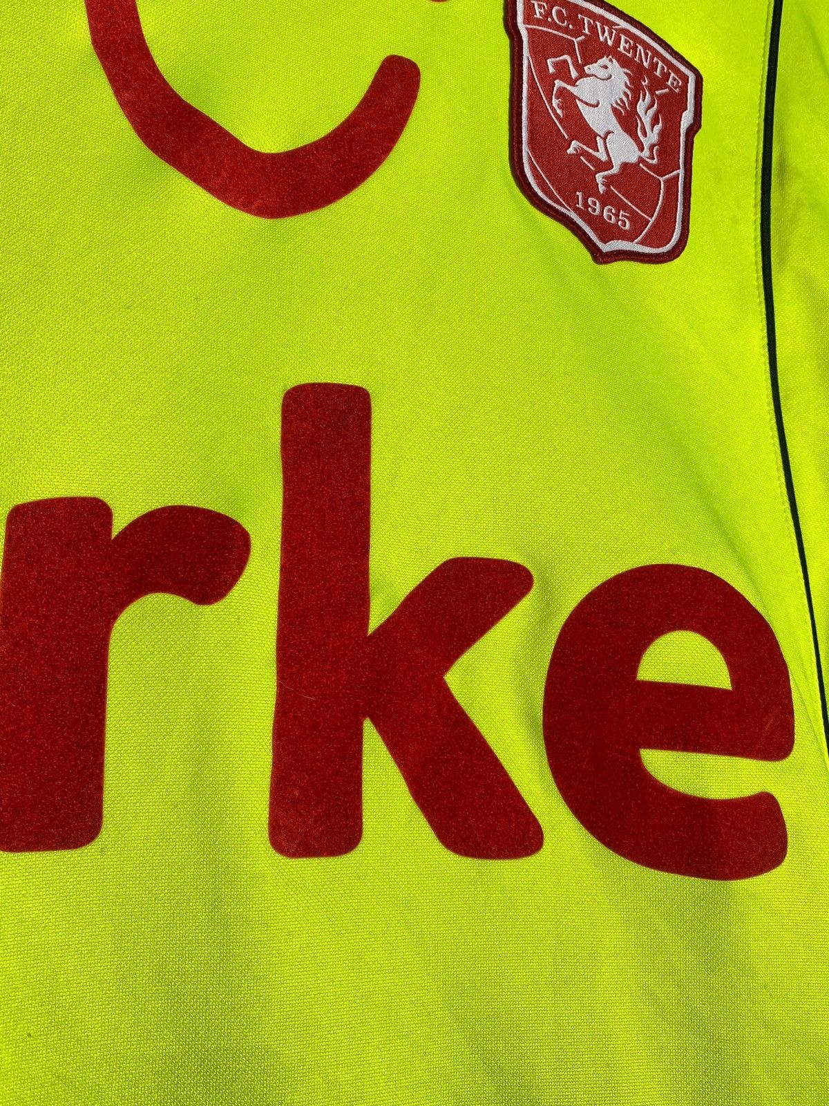 Diadora FC Twente 09/10 Goalkeeper Jersey Diadora ArkeFly Eredivisie Size US M / EU 48-50 / 2 - 6 Thumbnail