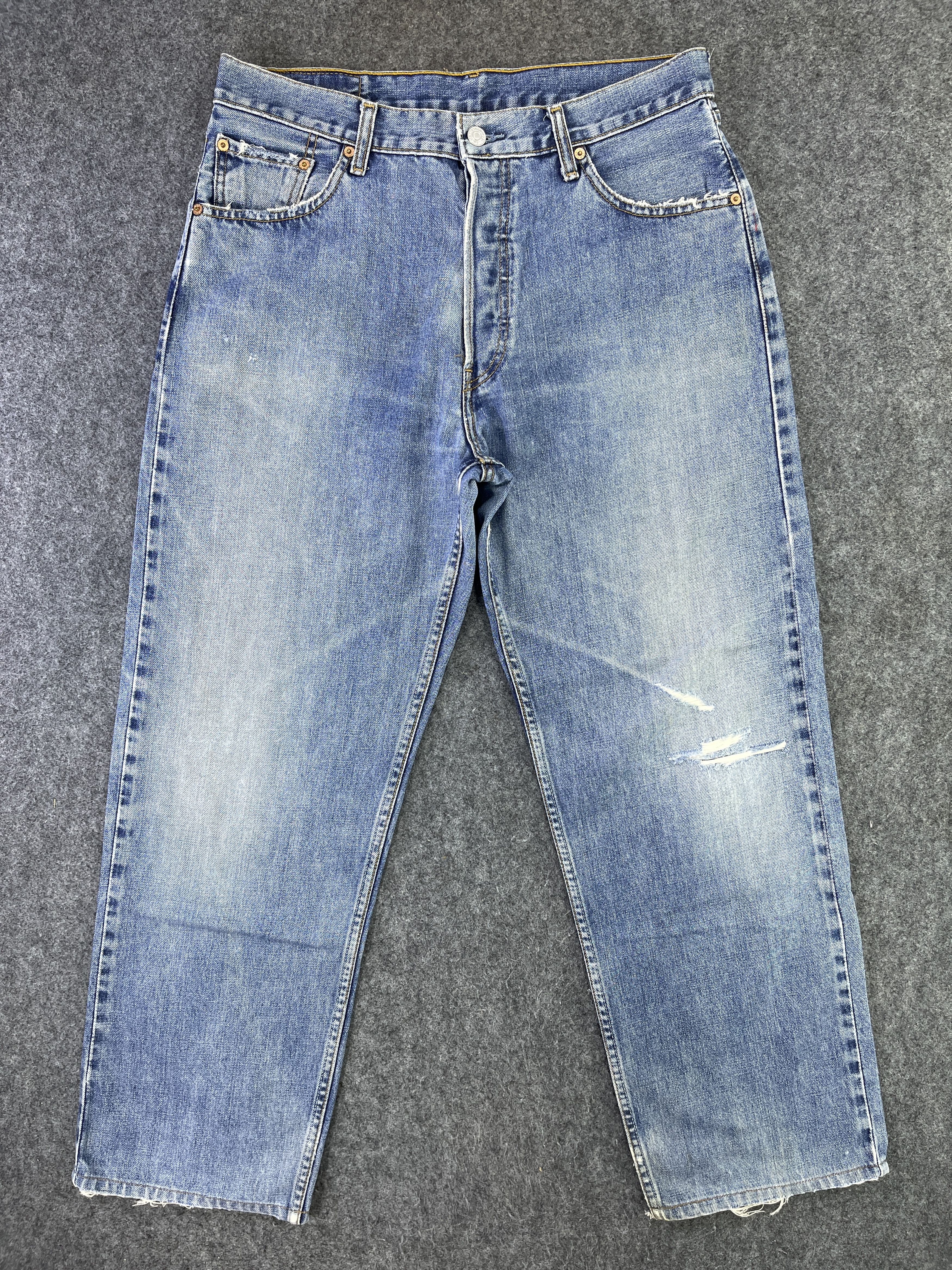 Levi's Vintage Levis 513 Button Fly Jeans - J912 Size US 34 / EU 50 - 1 Thumbnail