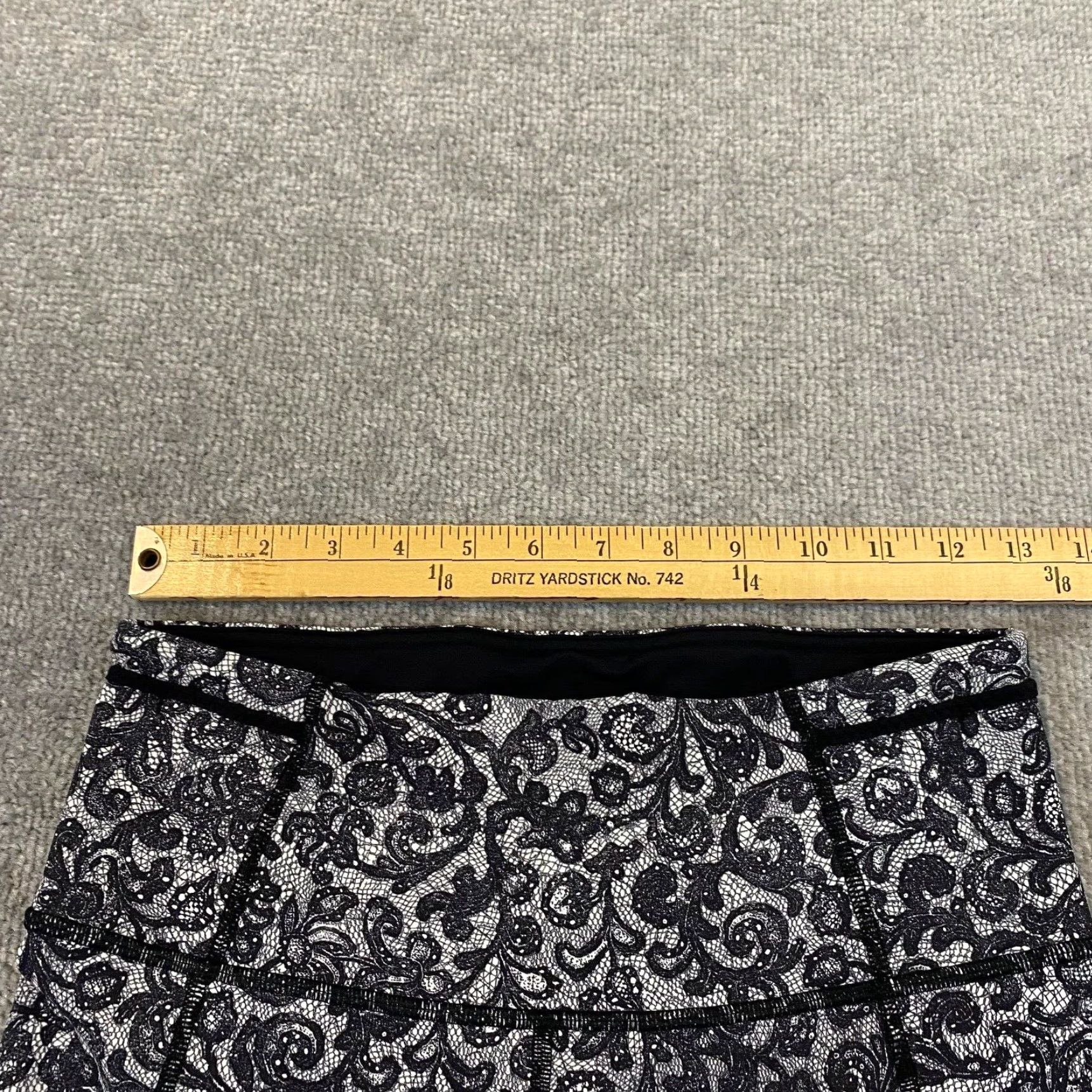 Lululemon Lululemon Leggings Womens 6 Wunder Under Black Floral Capris 16.5" Inseam Yoga Gym Running Size 28" / US 6 / IT 42 - 4 Thumbnail