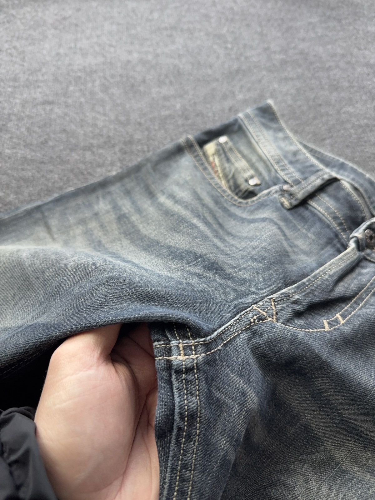 Diesel Luxury 00s Diesel Thavar Slim Skinny Washed Blue Jeans W30 Size US 30 / EU 46 - 11 Thumbnail