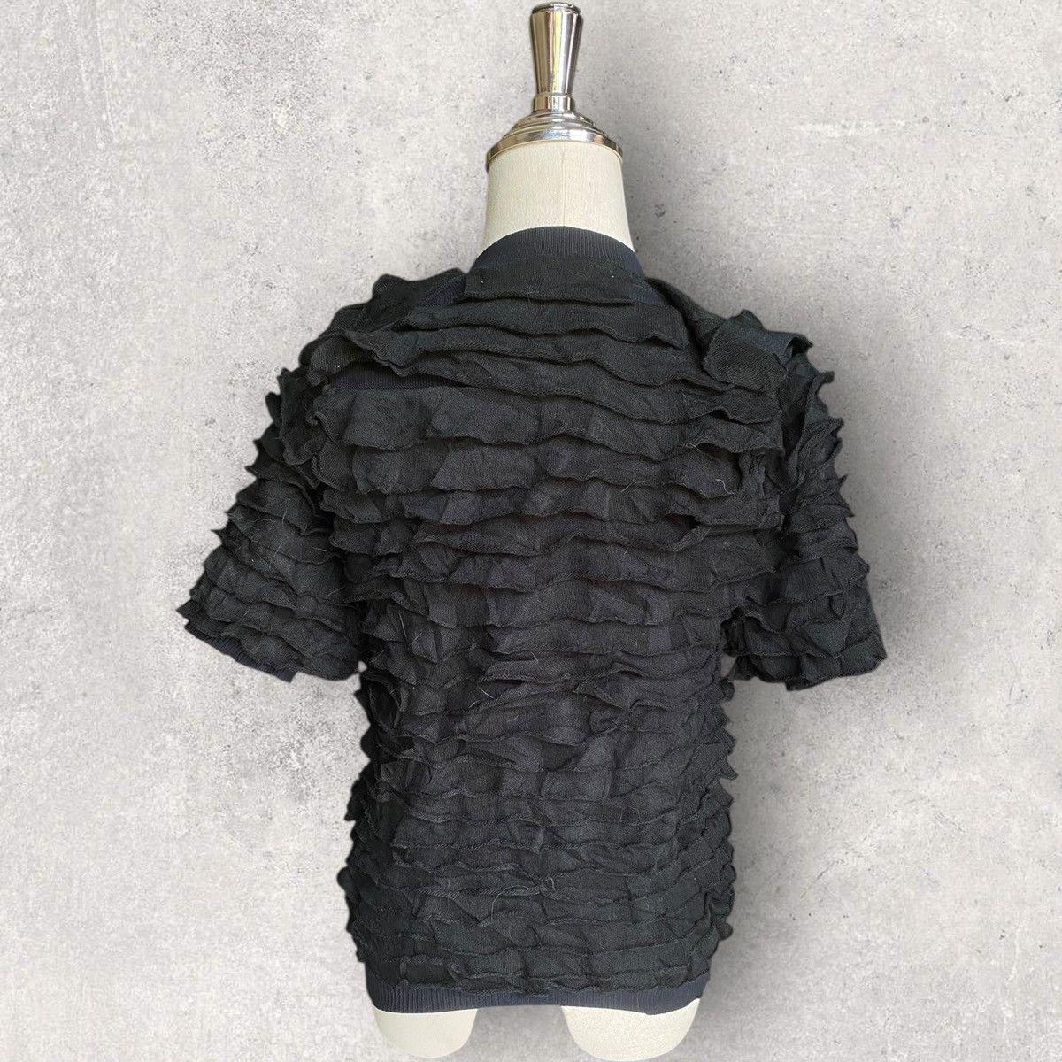 Comme des Garcons Fall 2011 Frills Button Up Sweatshirt Size M / US 6-8 / IT 42-44 - 4 Thumbnail