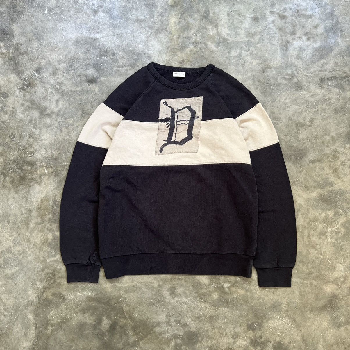 Dries Van Noten Vintage Dries Van Noten D Logo Washed Navy Sweater Size US M / EU 48-50 / 2 - 1 Thumbnail