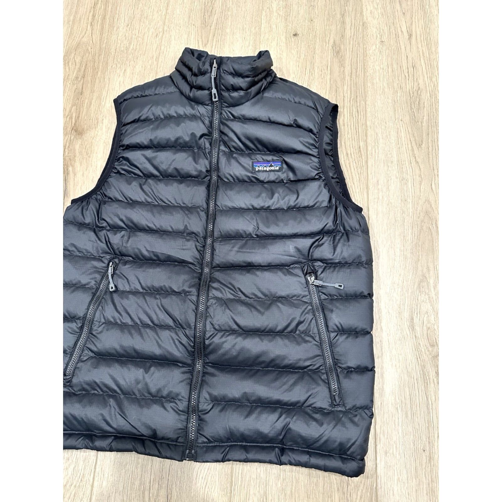 Patagonia PATAGONIA DOWN SWEATER VEST Style 84622 MEN’S Small Black Full Zip Size US S / EU 44-46 / 1 - 2 Thumbnail