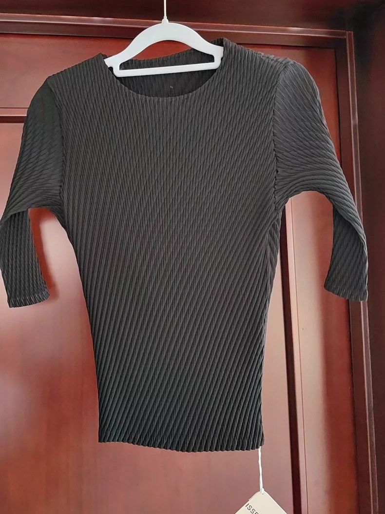 Issey Miyake Issey Miyake size:2 Black main line small fish-scale round Size M / US 6-8 / IT 42-44 - 5 Thumbnail