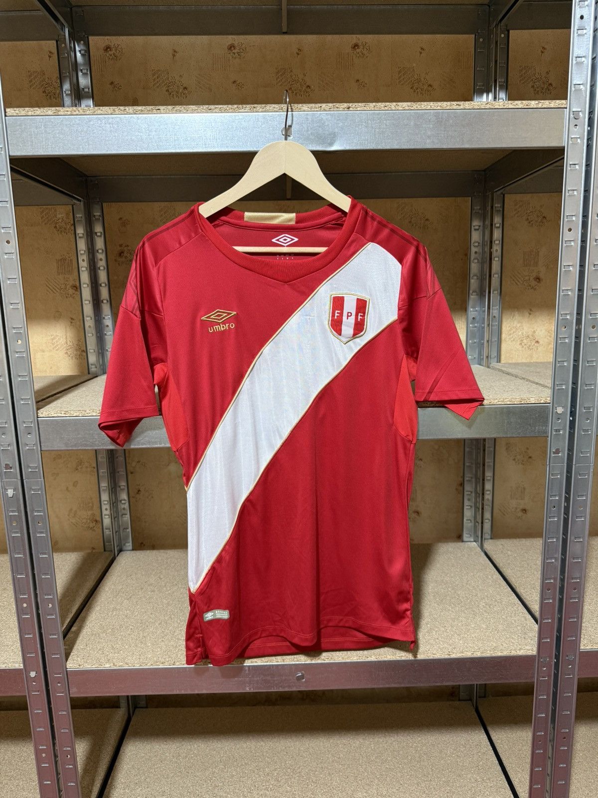 Umbro Rare Umbro FIFA World Cup Peru 2018 Away Soccer Jersey Size US S / EU 44-46 / 1 - 1 Thumbnail