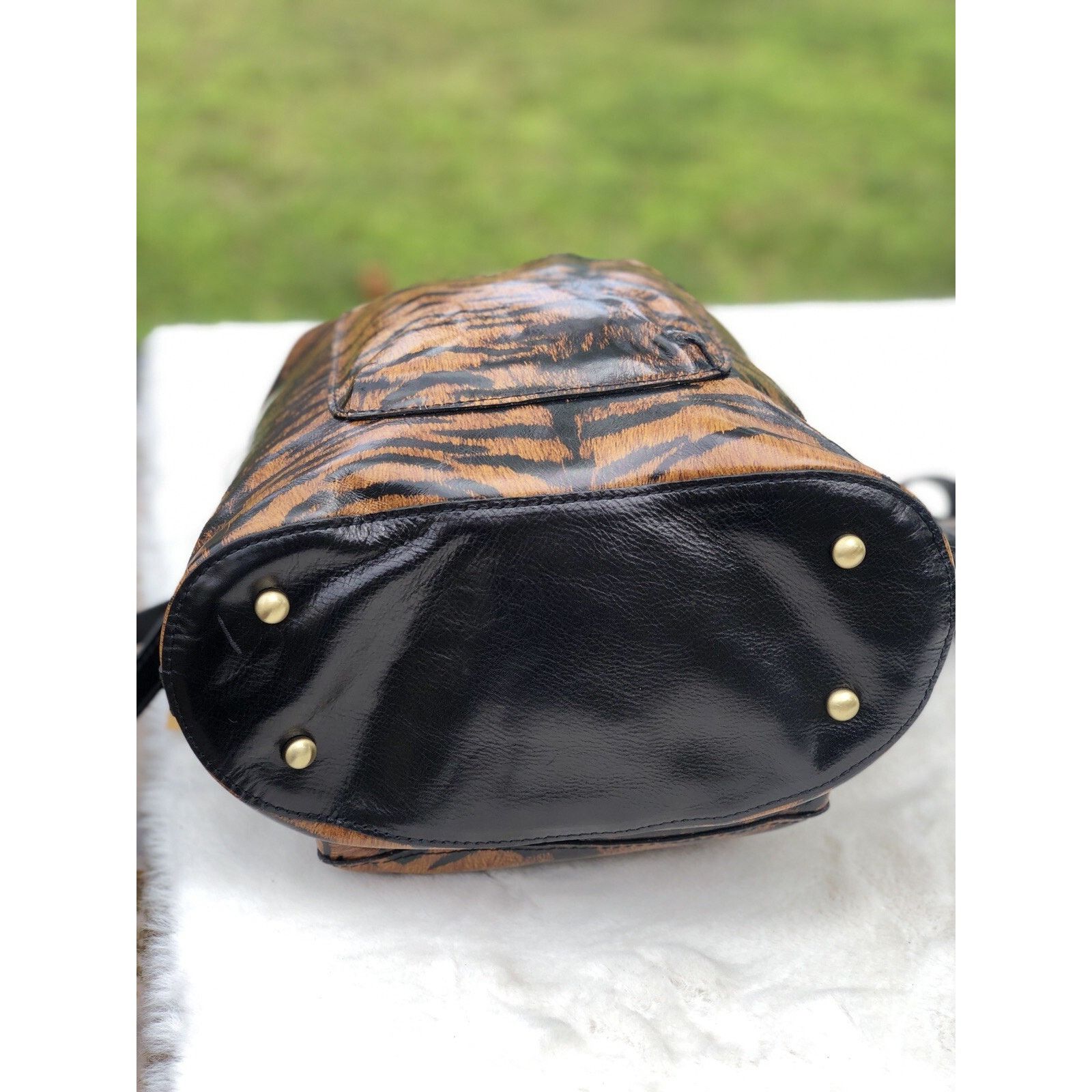 Patricia Nash NWT Patricia Nash Drawstring Smooth Leather bag B000588 Size ONE SIZE - 7 Thumbnail