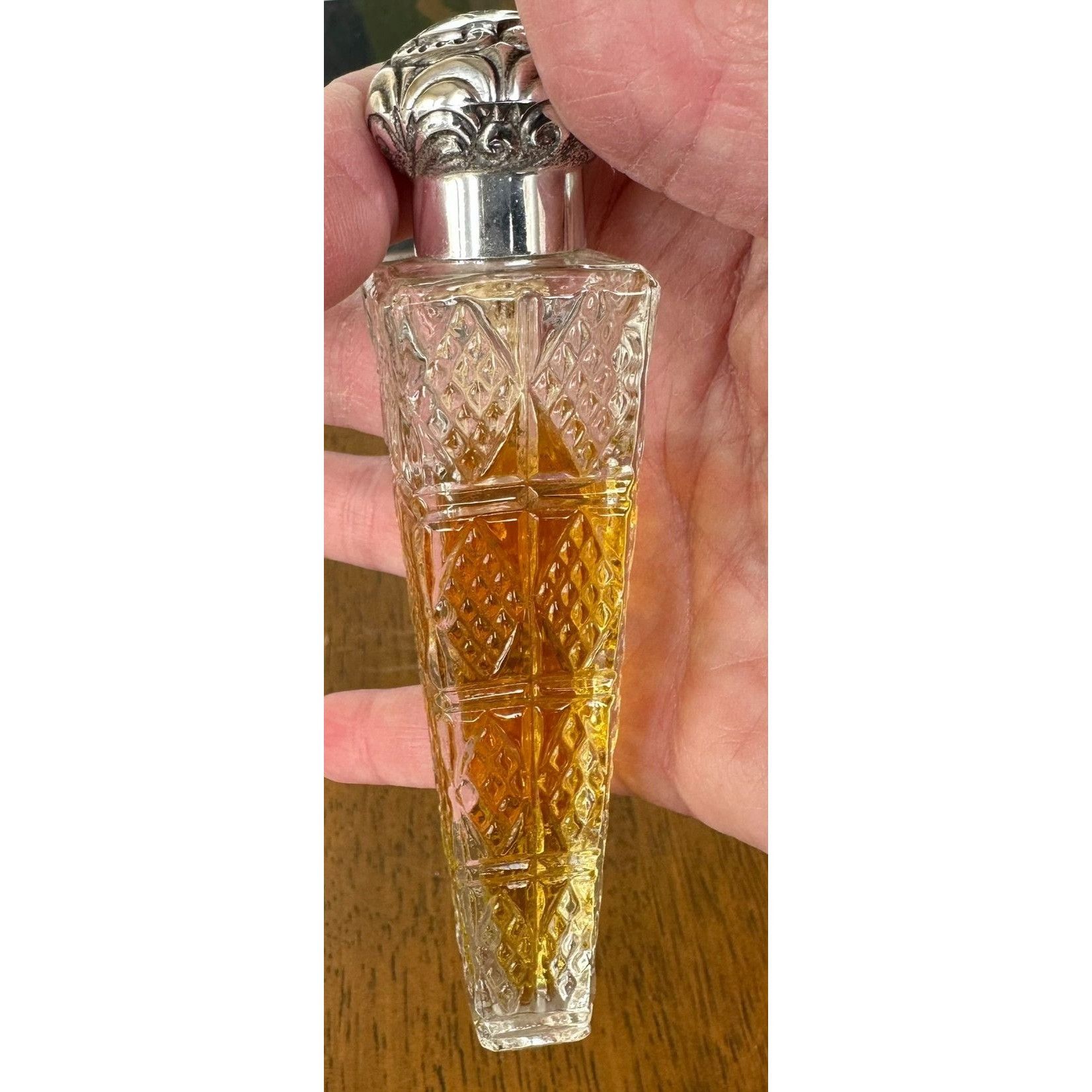 Vintage Vintage 1979 Avon Trailing Arbutus Cologne Flacon 0.75oz 3/4 Size ONE SIZE - 2 Thumbnail