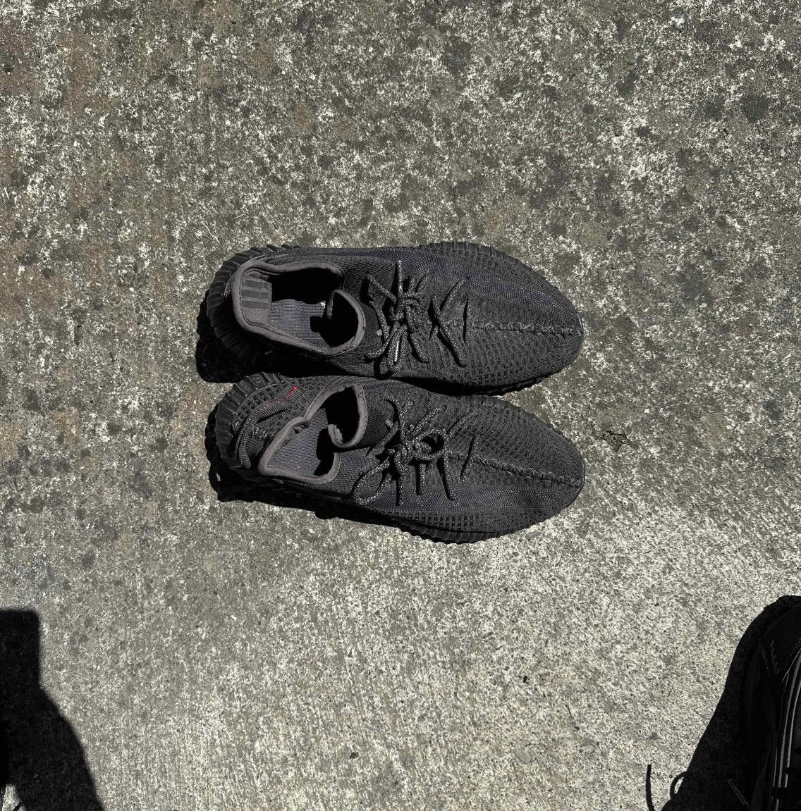 Adidas Yeezy Boost 350 v2 black none reflective