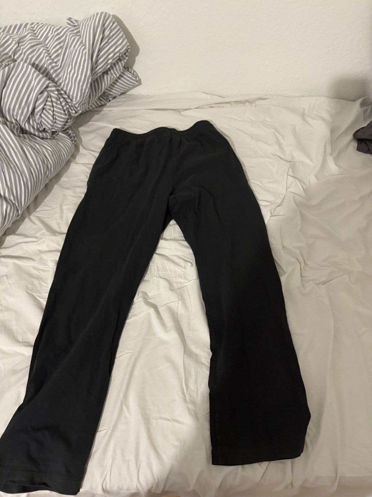 Yeezy Yeezy sweatpants Size US 30 / EU 46 - 1 Thumbnail