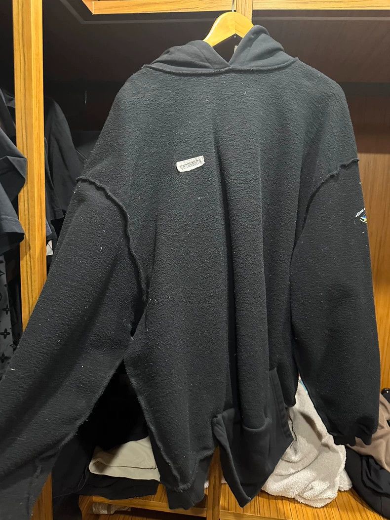 Vetements Vetements Two-Sided Wearable Sweatshirt, Size L, Runs Larg Size US L / EU 52-54 / 3 - 1 Thumbnail