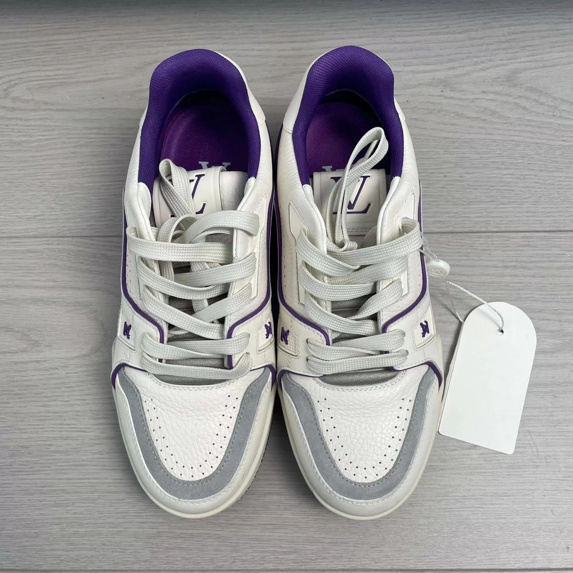 Louis Vuitton LV leather sneakers white purple 36 Size US 5.5 / IT 35.5 - 3 Thumbnail