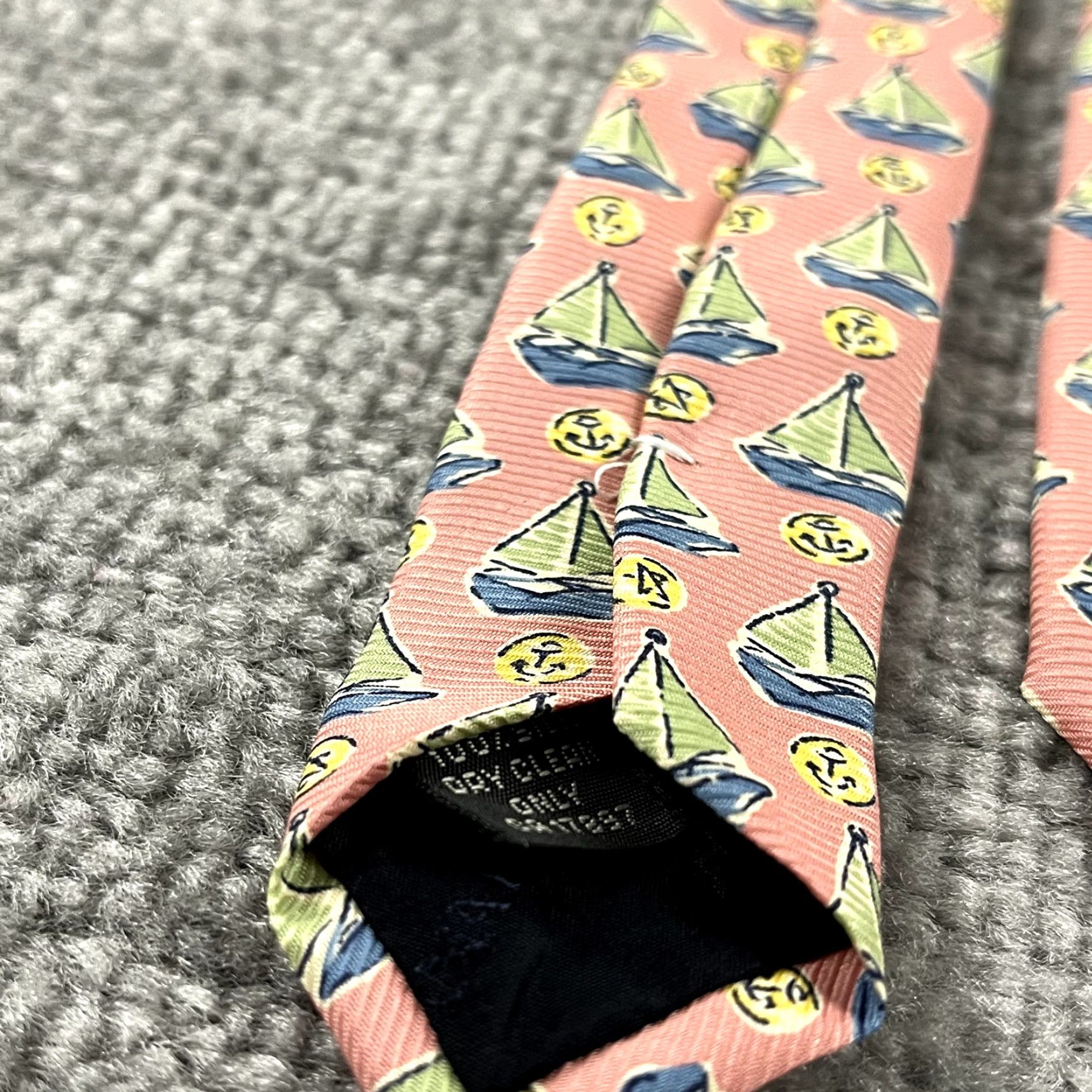 Banana Republic VINTAGE Banana Republic Men's Tie Silk Pink Sailboat Preppy Wide 3.75" Italy Size ONE SIZE - 3 Thumbnail