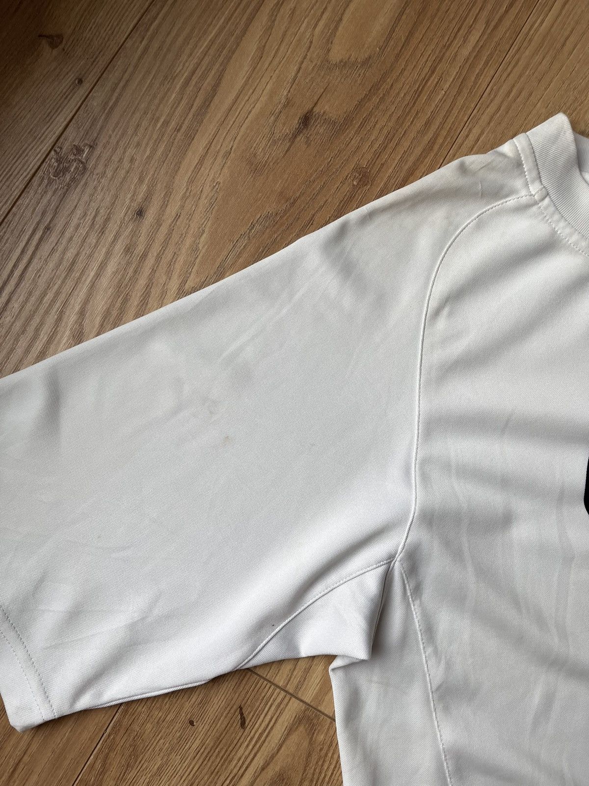 Nike 90’s NIKE TEAM BIG CENTRAL SWOOSH LOGO Y2K RETRO TEE RARE Size US M / EU 48-50 / 2 - 13 Thumbnail