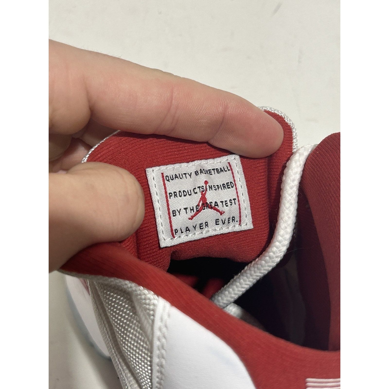 Nike NIKE JORDAN 11 CHERRY 2022 SIZE 5Y PREOWNED Size US 5 / EU 37 - 7 Thumbnail