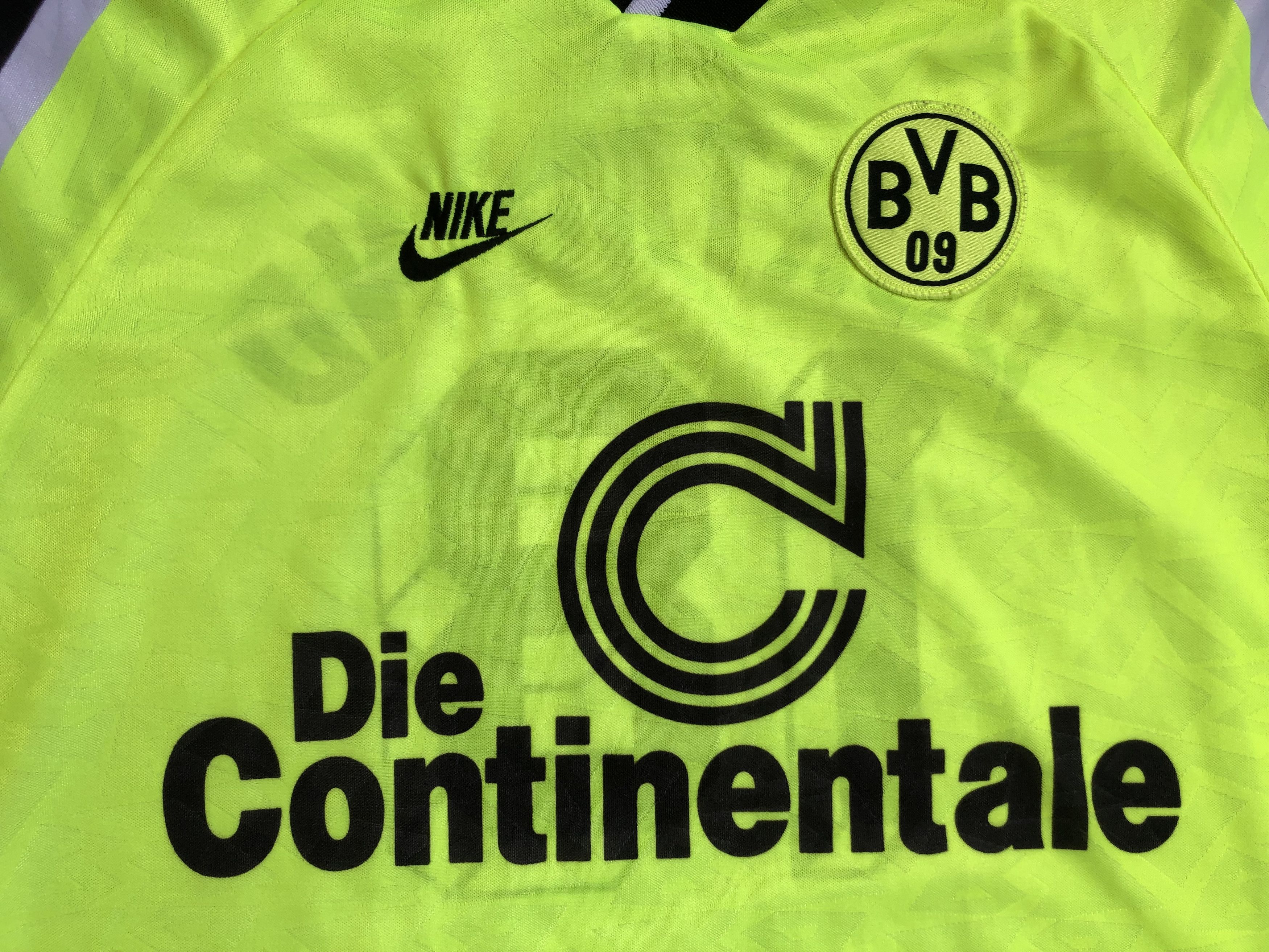 Nike Borussia Dortmund Home Football Shirt 1995-1996 #18 Ricken Size US L / EU 52-54 / 3 - 4 Thumbnail