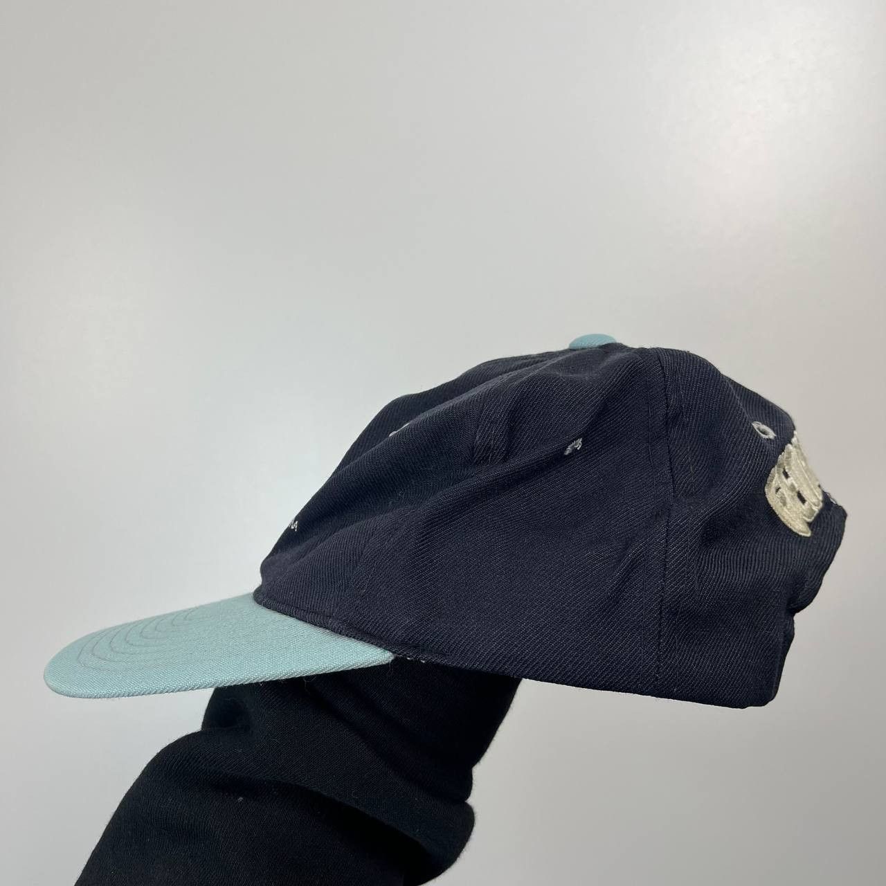 Other Georgetown Hoyas Bulldog Snapback NCAA Basketball Hat Size ONE SIZE - 3 Thumbnail