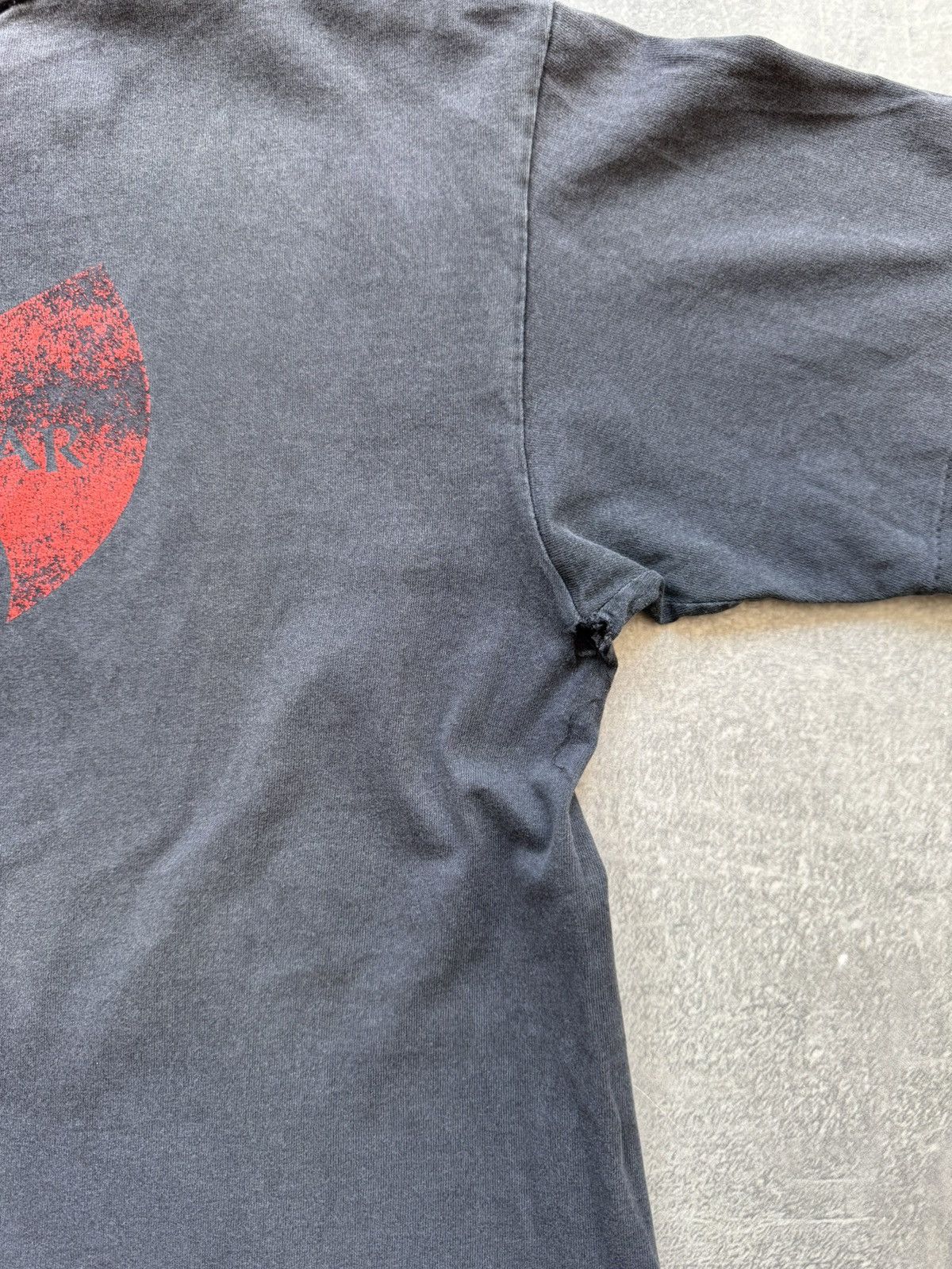 Wu-Tang Clan Rare Vintage 90s Wu-Tang Distressed Sun Faded Tshirt Size US M / EU 48-50 / 2 - 10 Thumbnail