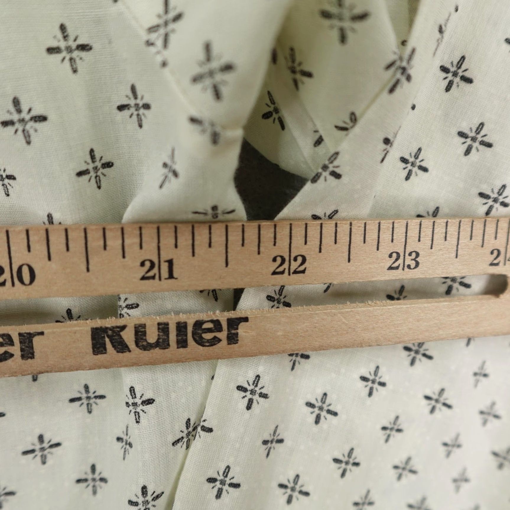 Arrow VINTAGE Arrow Shirt Mens Medium White Geometric Sanforized White Collar Man 70s Size US M / EU 48-50 / 2 - 6 Thumbnail