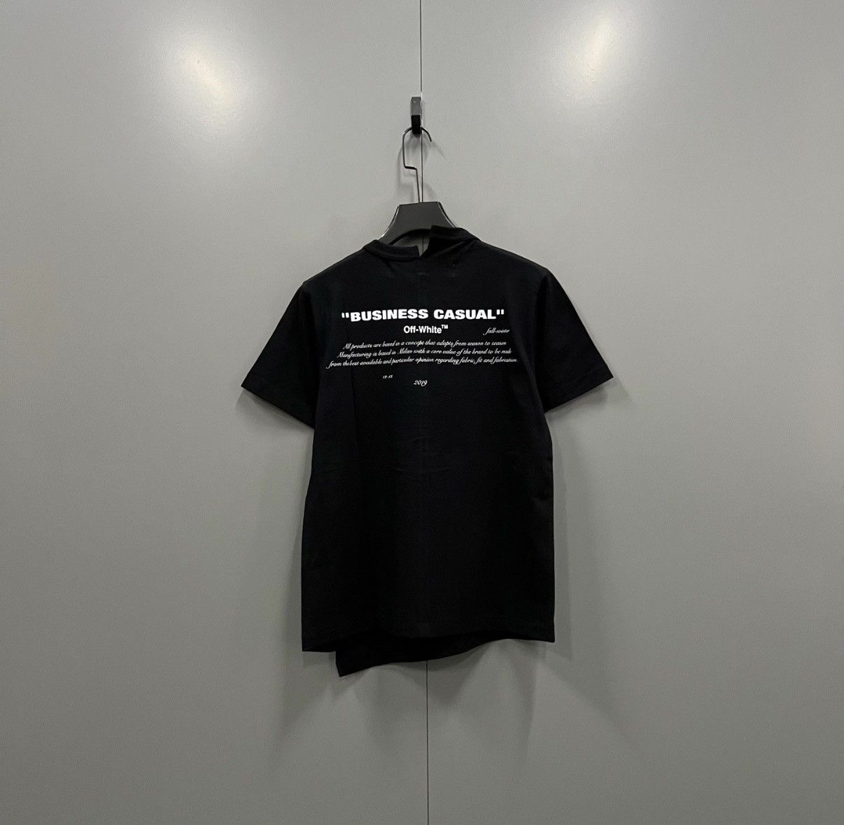 Off-White OFF-WHITE Black Figure Print Short Sleeve J41 Size US S / EU 44-46 / 1 - 2 Thumbnail