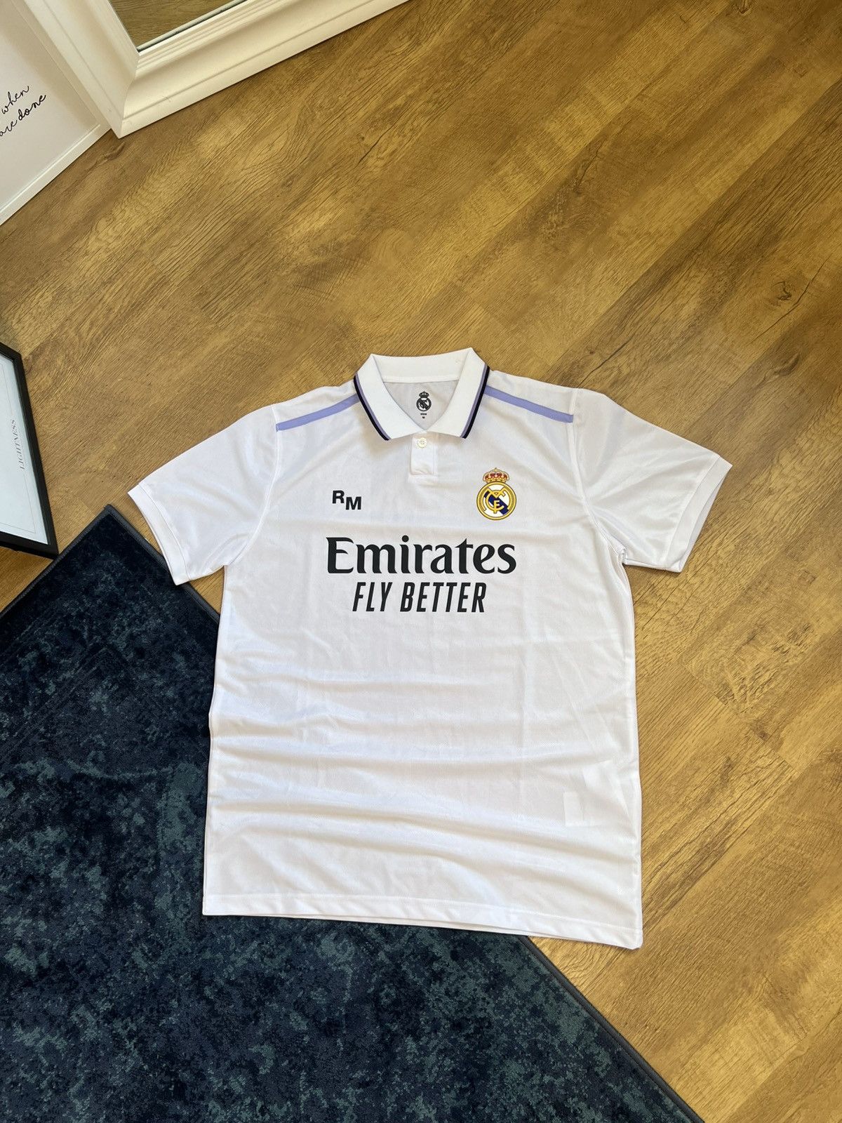 Other Real Madrid soccer jersey white Size US M / EU 48-50 / 2 - 1 Thumbnail