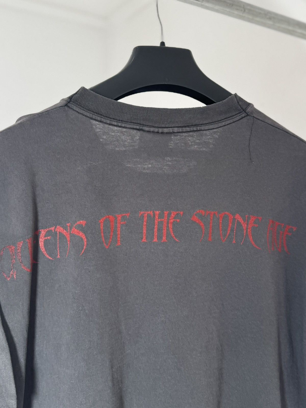 Band Tees Vintage 2002 Queens Of The Stone Age Mosquito Song Tee Size US XL / EU 56 / 4 - 4 Thumbnail
