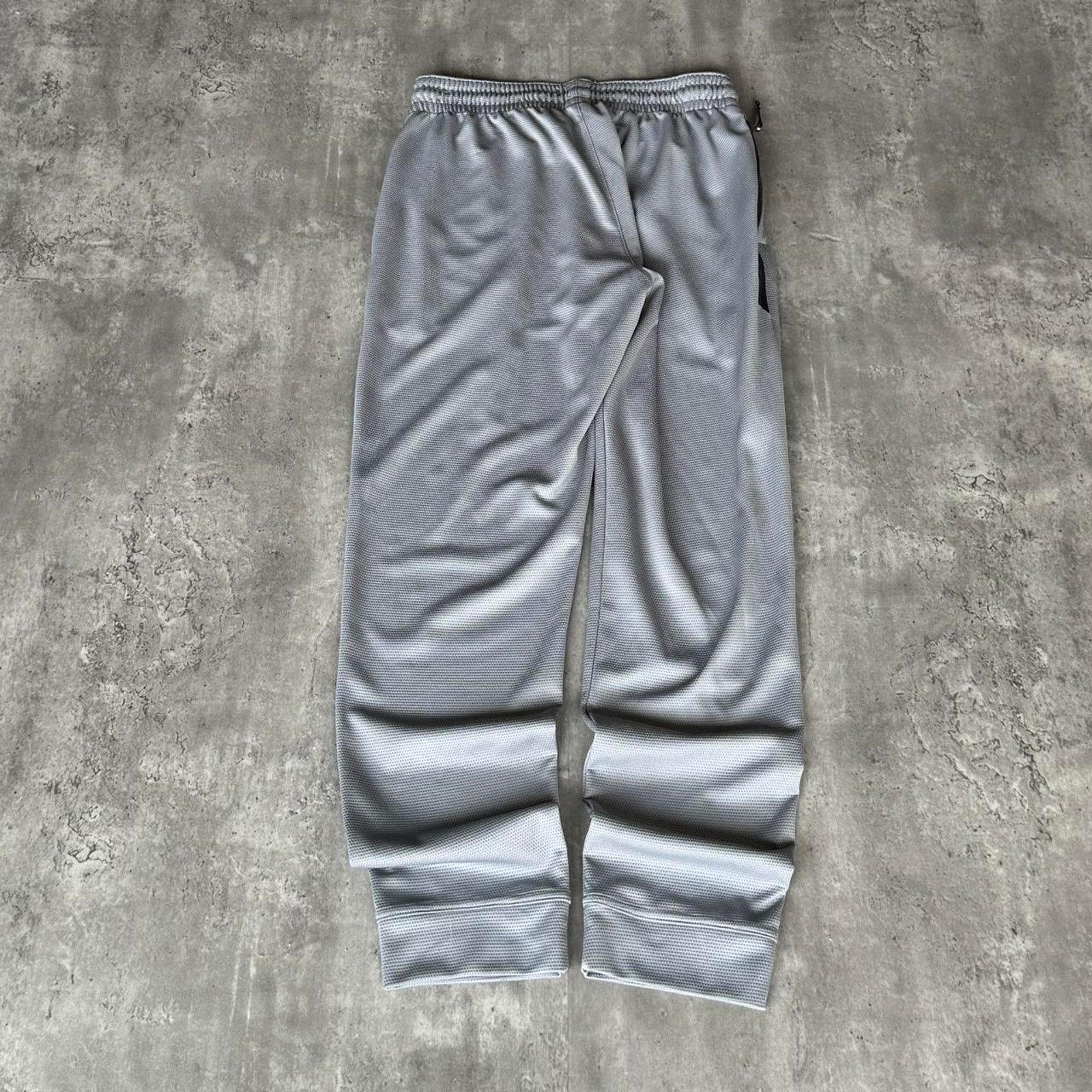 Nike × Nike ACG × Vintage Crazy Vintage Y2K Nike Grey Essential Streetwear Sweatpants Size US 30 / EU 46 - 2 Thumbnail