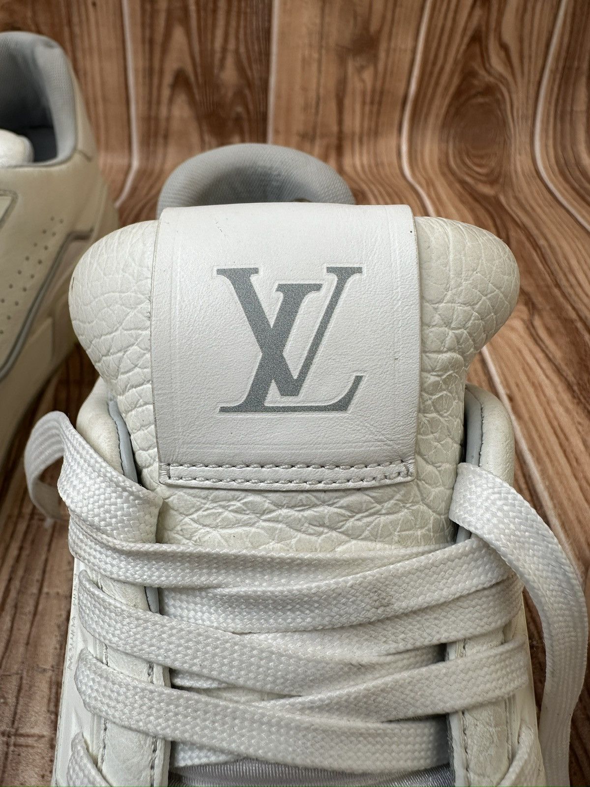 Louis Vuitton Louis Vuitton Trainer Virgil Abloh Grey/White sneaker Size US 12 / EU 45 - 19 Thumbnail