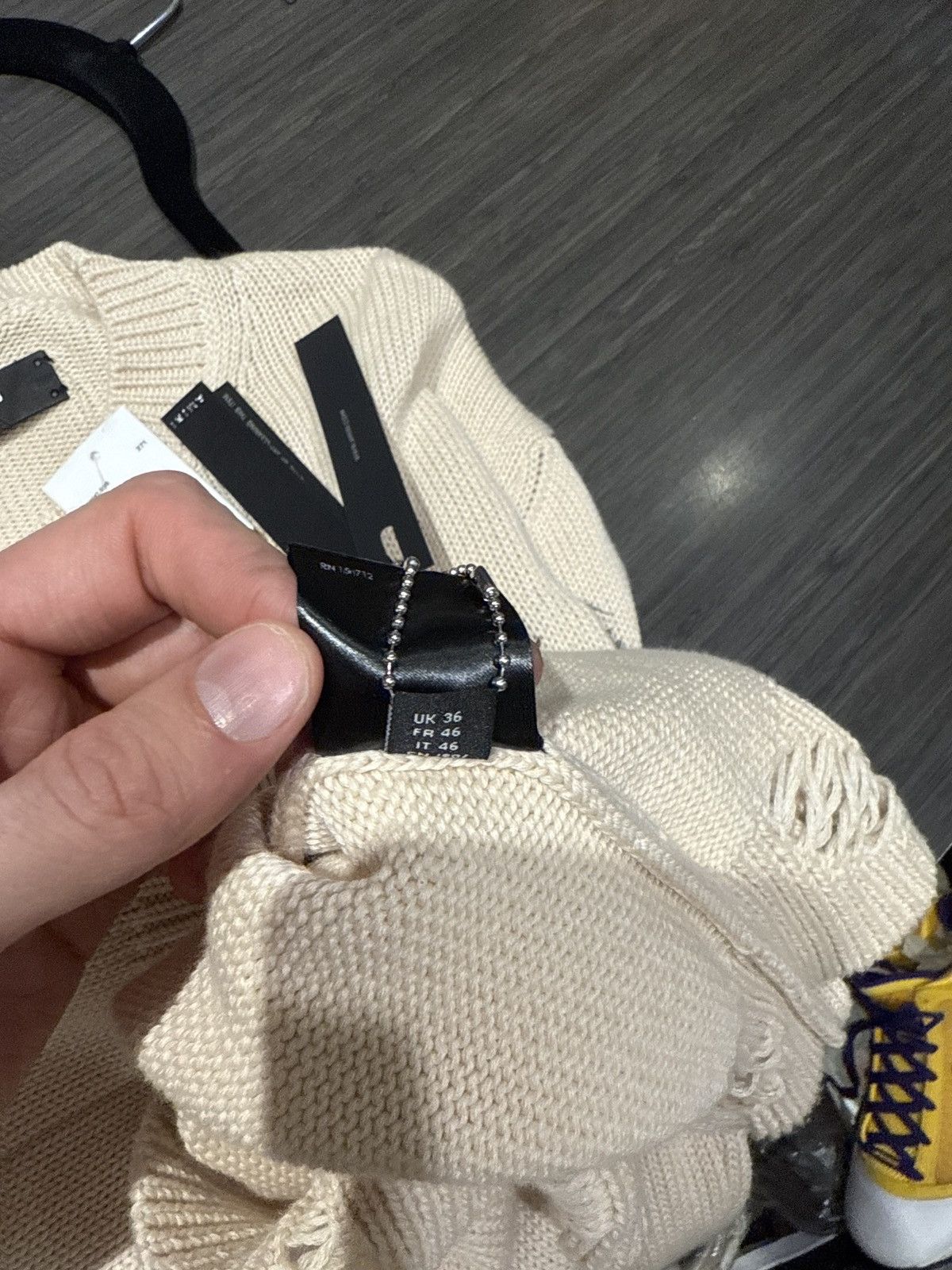 Amiri Amiri Front Logo Crewneck Cream Size US S / EU 44-46 / 1 - 6 Thumbnail