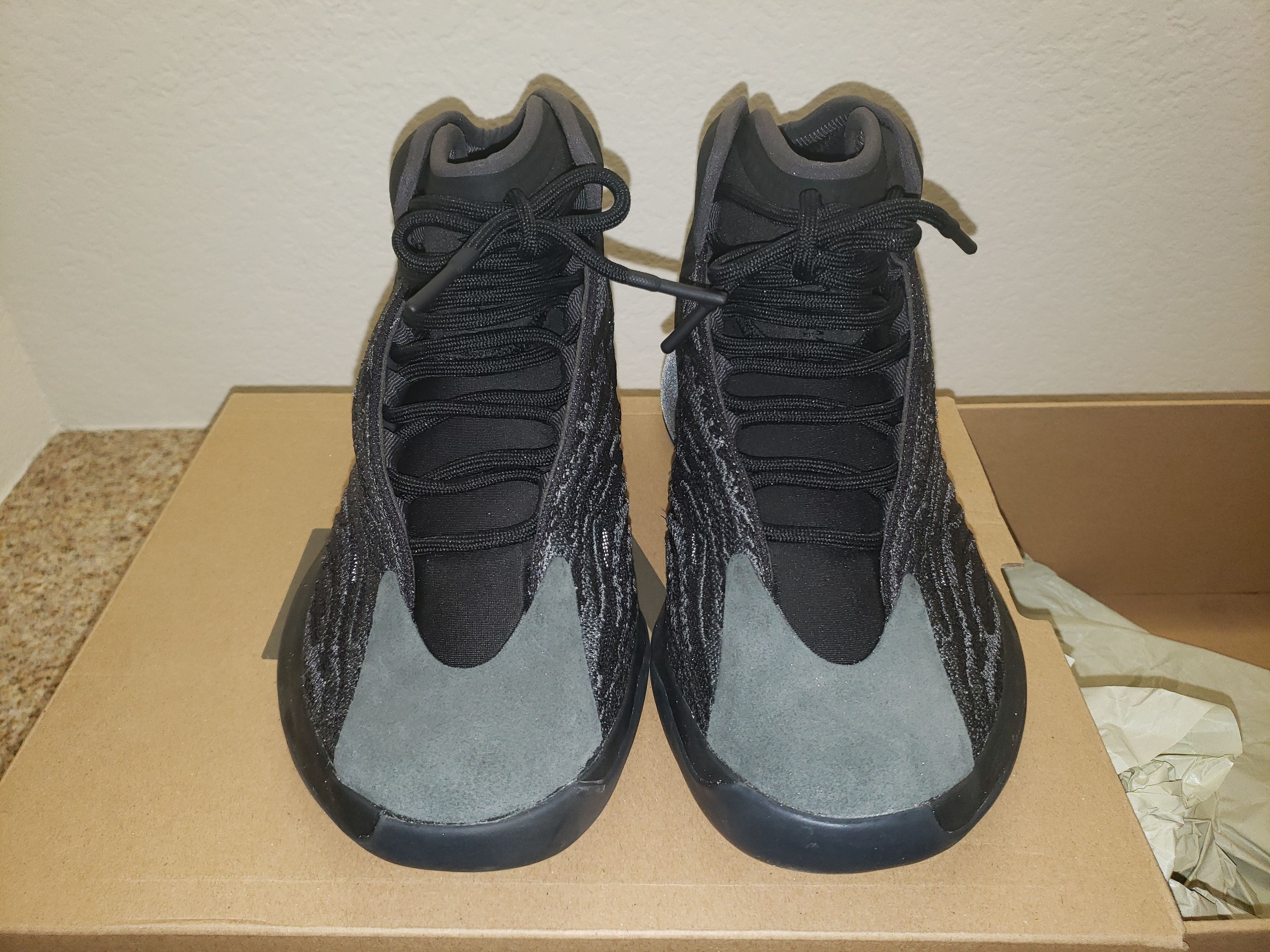 image of Adidas Yeezy Qntm Onyx Shoes in Black, Men's (Size 9)