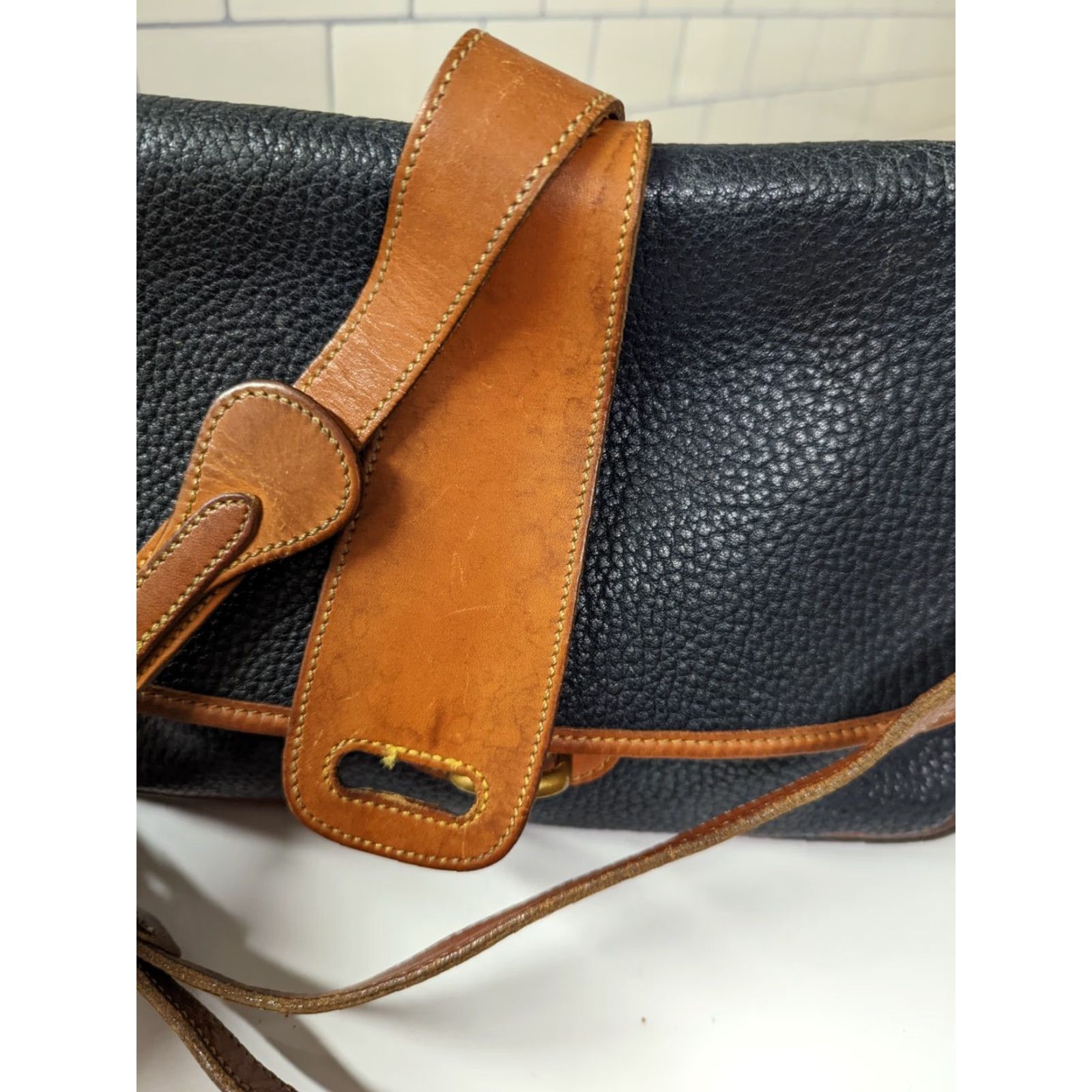 Dooney & Bourke VINTAGE Dooney & Bourke Equestrian Shoulder Bag Very Dark Blue & Brown USA Women's Medium Leather Bag Charms Size ONE SIZE - 7 Thumbnail