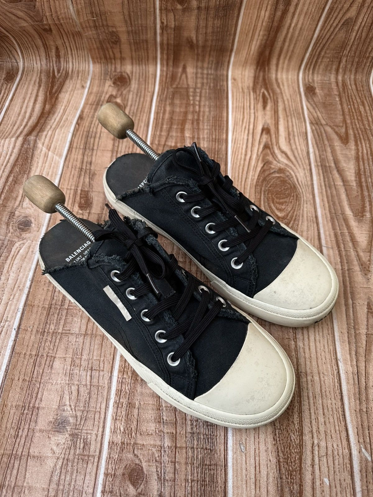 Balenciaga Balenciaga Paris Canvas Distress Black Low Mules Size US 9 / EU 42 - 1 Thumbnail