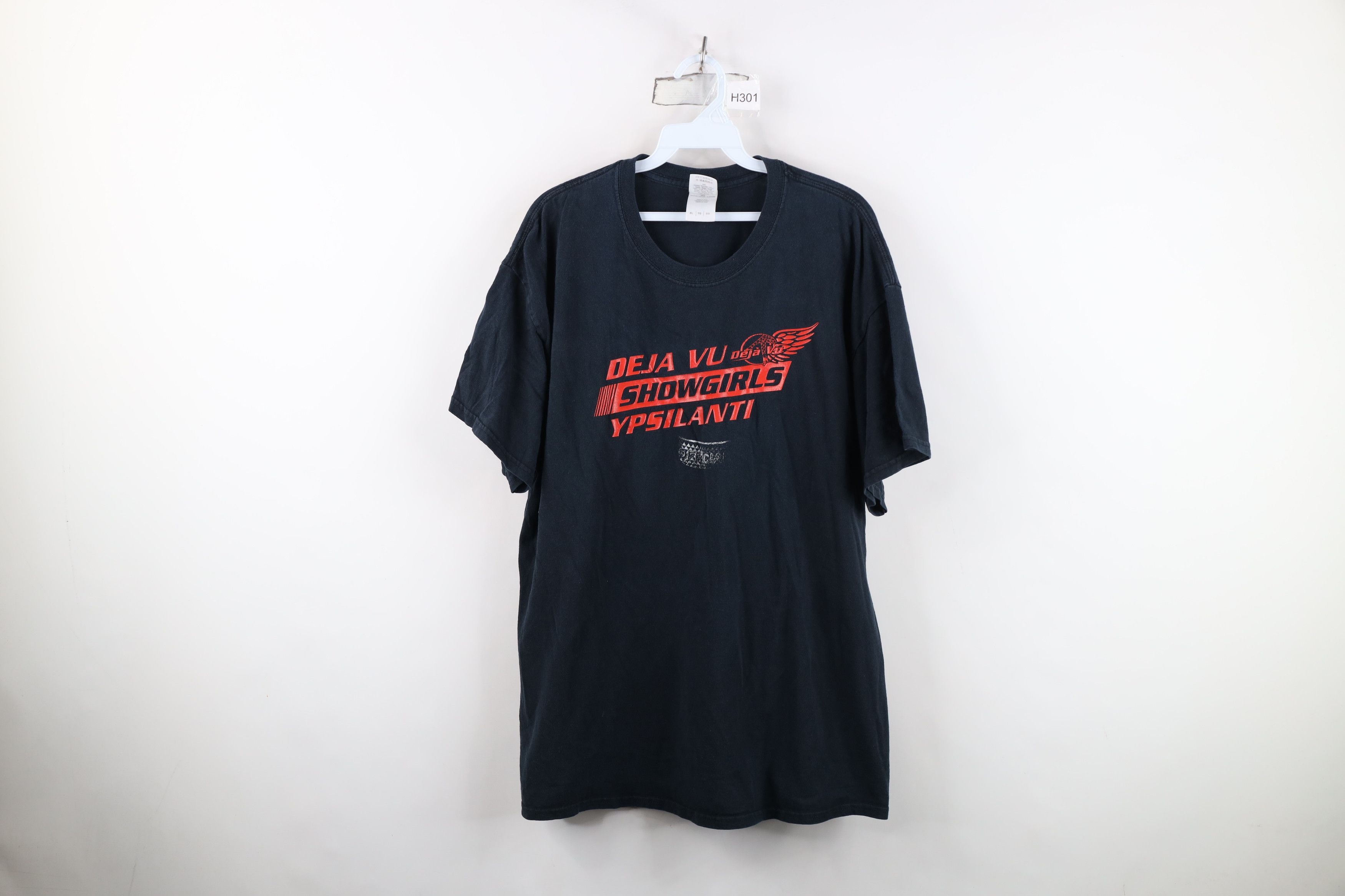 Vintage Vintage Y2K Streetwear Showgirls Strip Club T-Shirt Black Size US XL / EU 56 / 4 - 1 Thumbnail