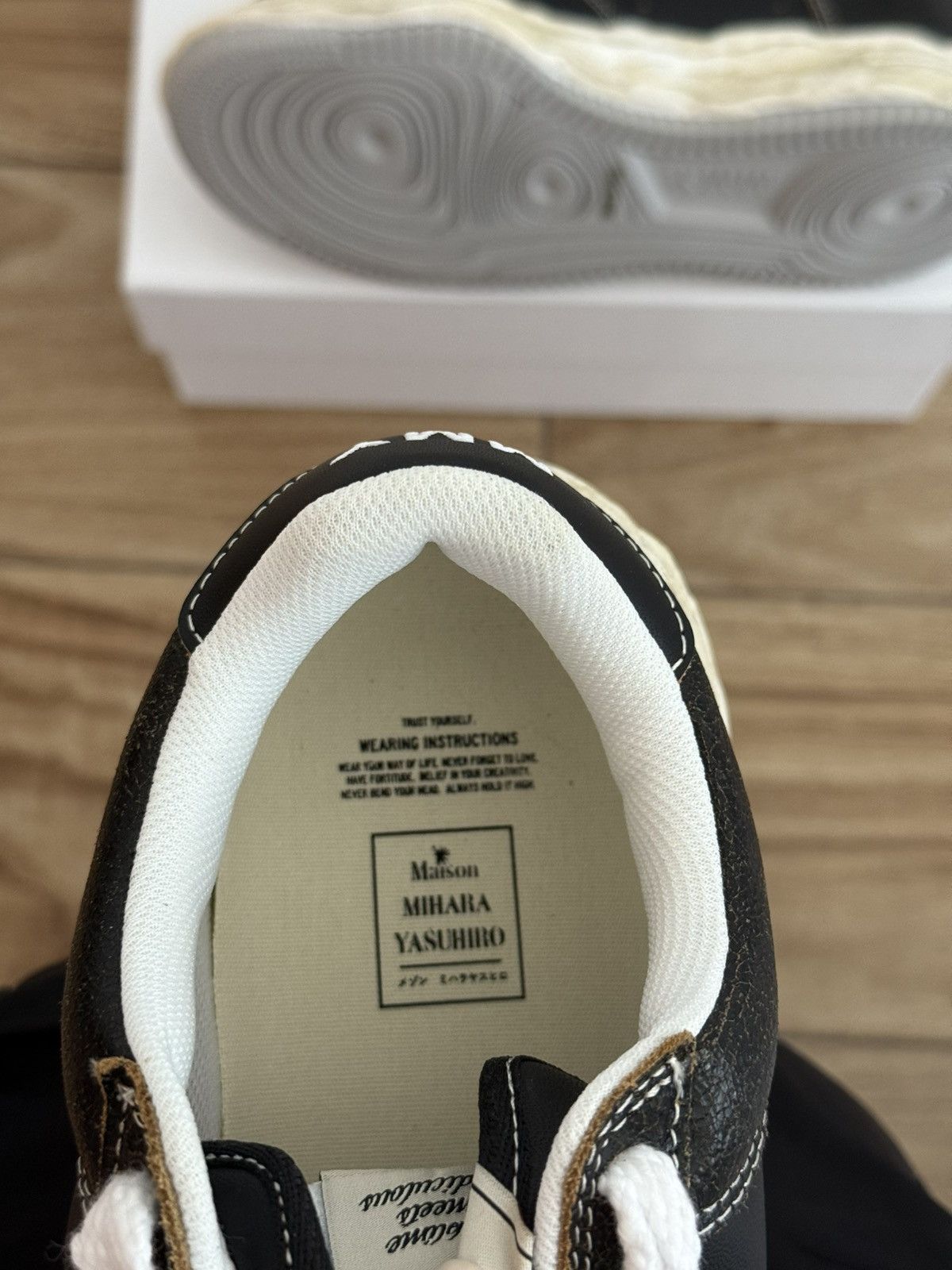 Maison MIHARA YASUHIRO Maison Mihara Yasuhiro Wayne Low ‘Cracking Leather’ Black Size US 11 / EU 44 - 9 Thumbnail