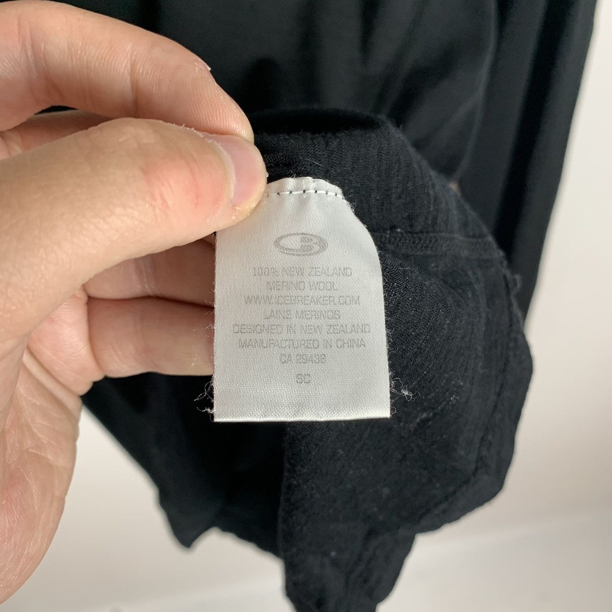 Icebreaker Icebreaker Pure Merino Long Sleeve Tee Slim Fit Size M Black Size US M / EU 48-50 / 2 - 9 Thumbnail