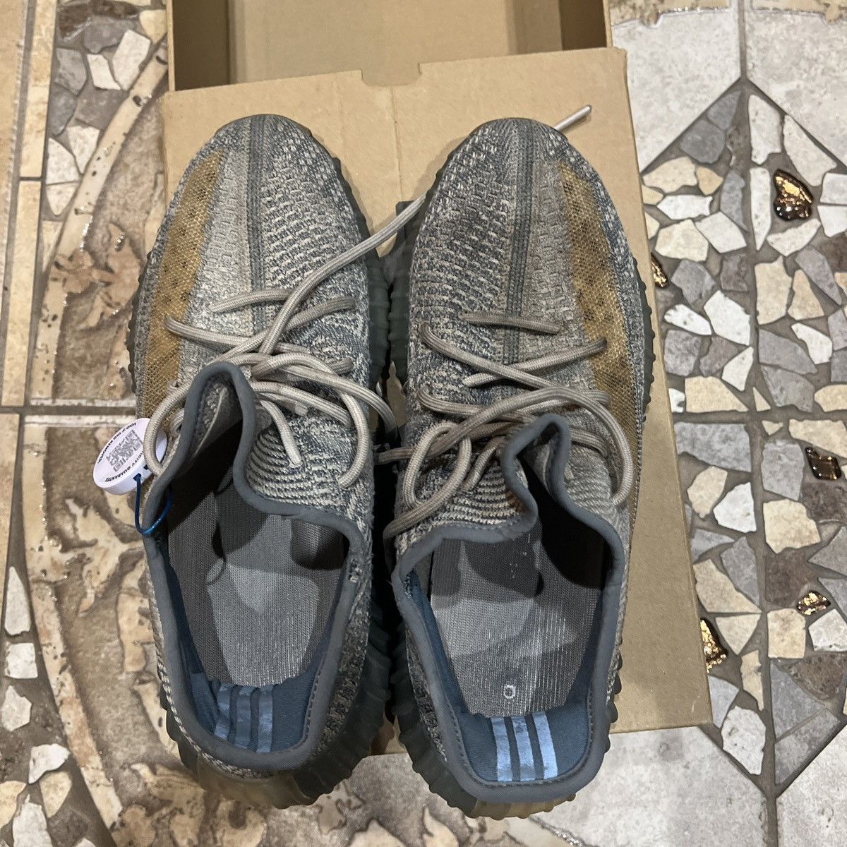 Yeezy Yeezy Boost 350 v2 Israfil Size 10.5 Size US 10.5 / EU 43-44 - 6 Thumbnail