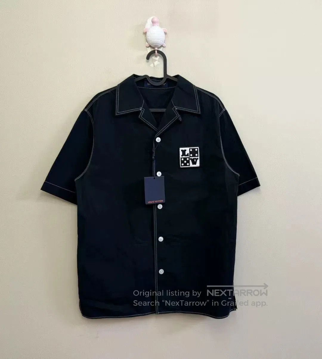 Louis Vuitton Louis Vuitton LV Letter Short-Sleeve Shirt. Size US M / EU 48-50 / 2 - 1 Thumbnail