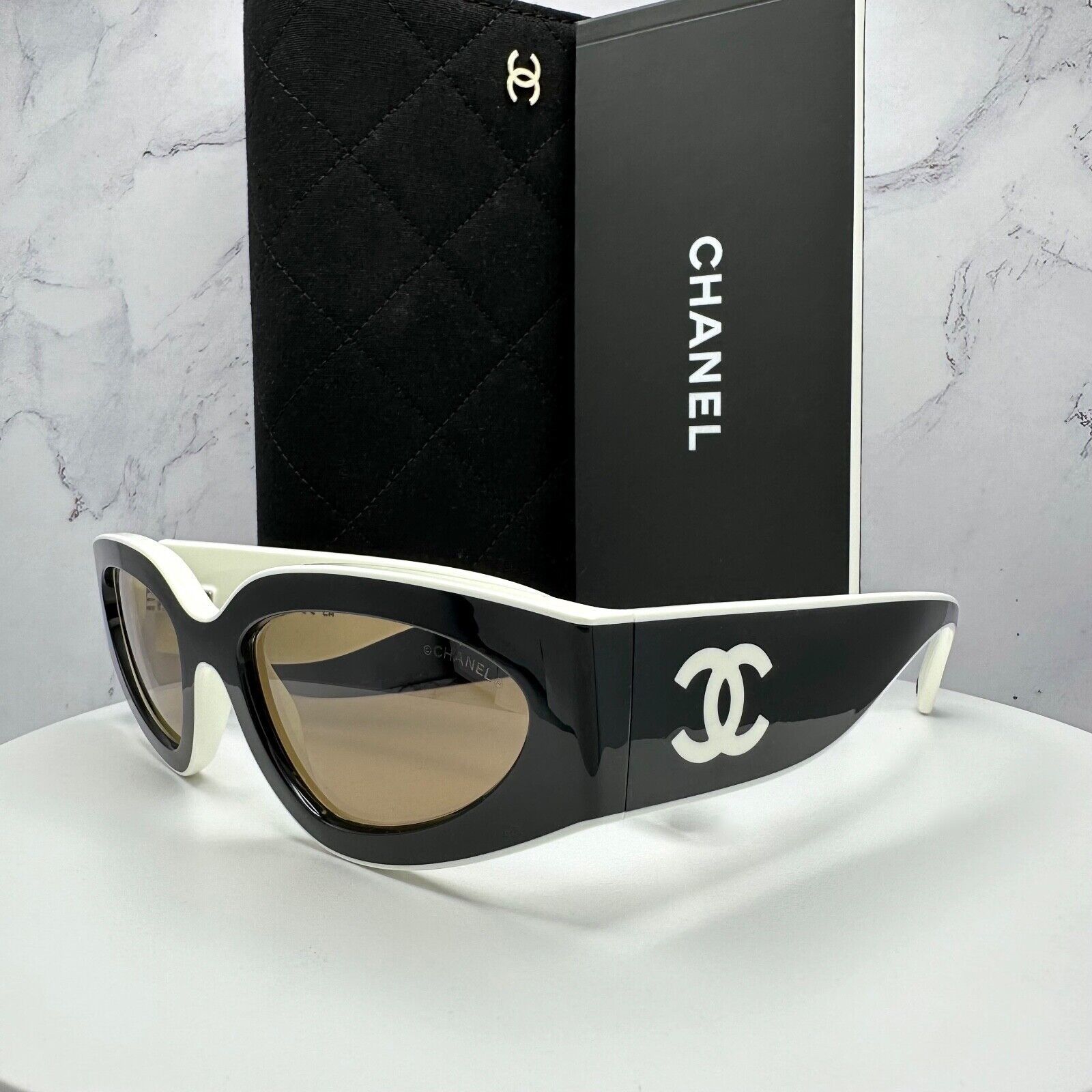 New CHANEL Black White Cat Eye Sunglasses CC Logo Authentic