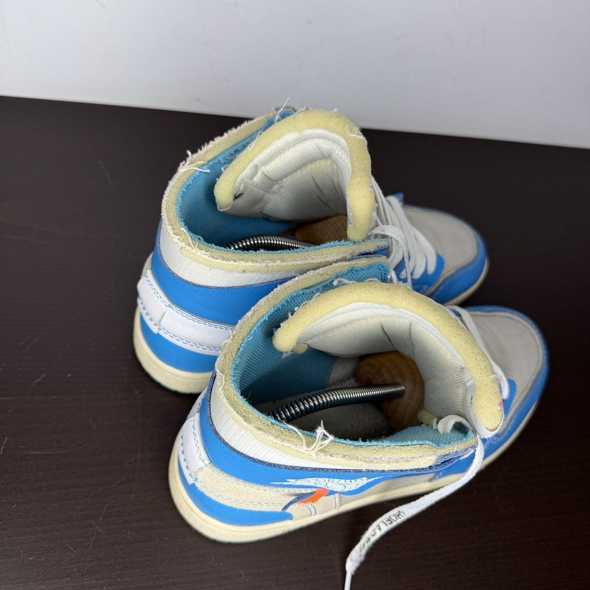 Nike × Off-White Nike Off-White Blue UNC Jordan 1 Hightop Sneakers Size US 9.5 / EU 42-43 - 10 Thumbnail