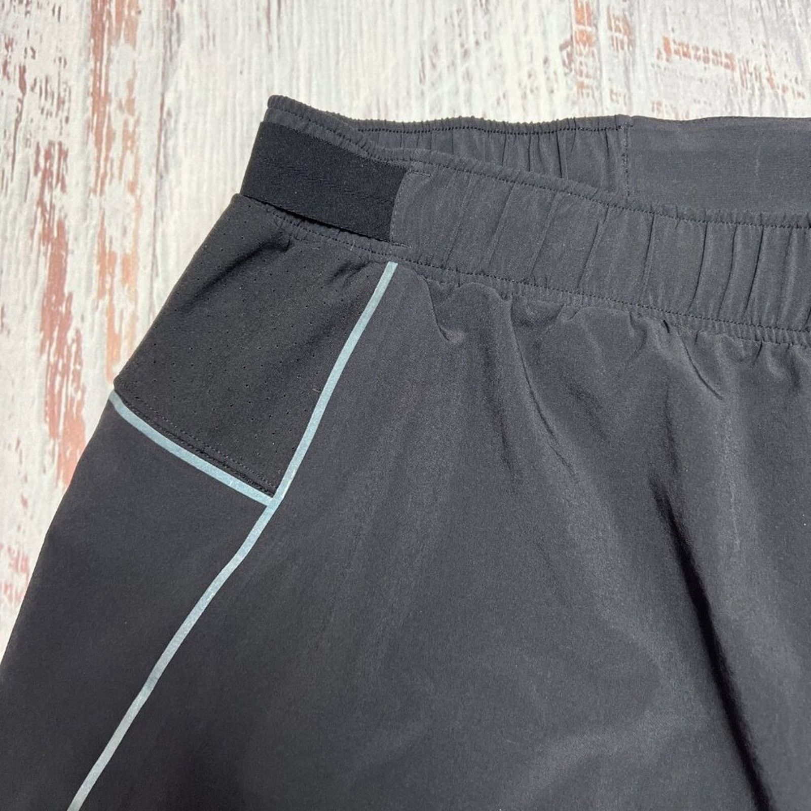 Lululemon Lululemon Surge Reflective Running Shorts XL Size US 36 / EU 52 - 13 Thumbnail