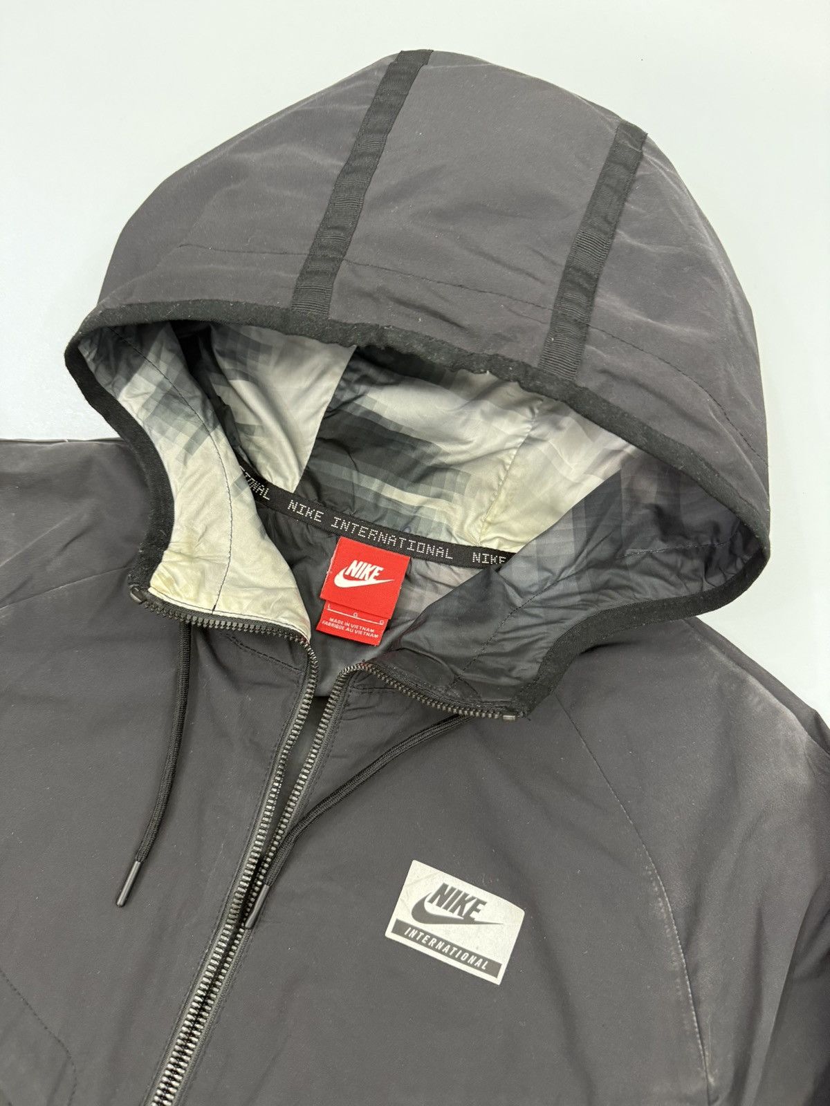 Nike 2015 NIKE INTERNATIONAL Windrunner Multipockets Jacket Size US L / EU 52-54 / 3 - 10 Thumbnail