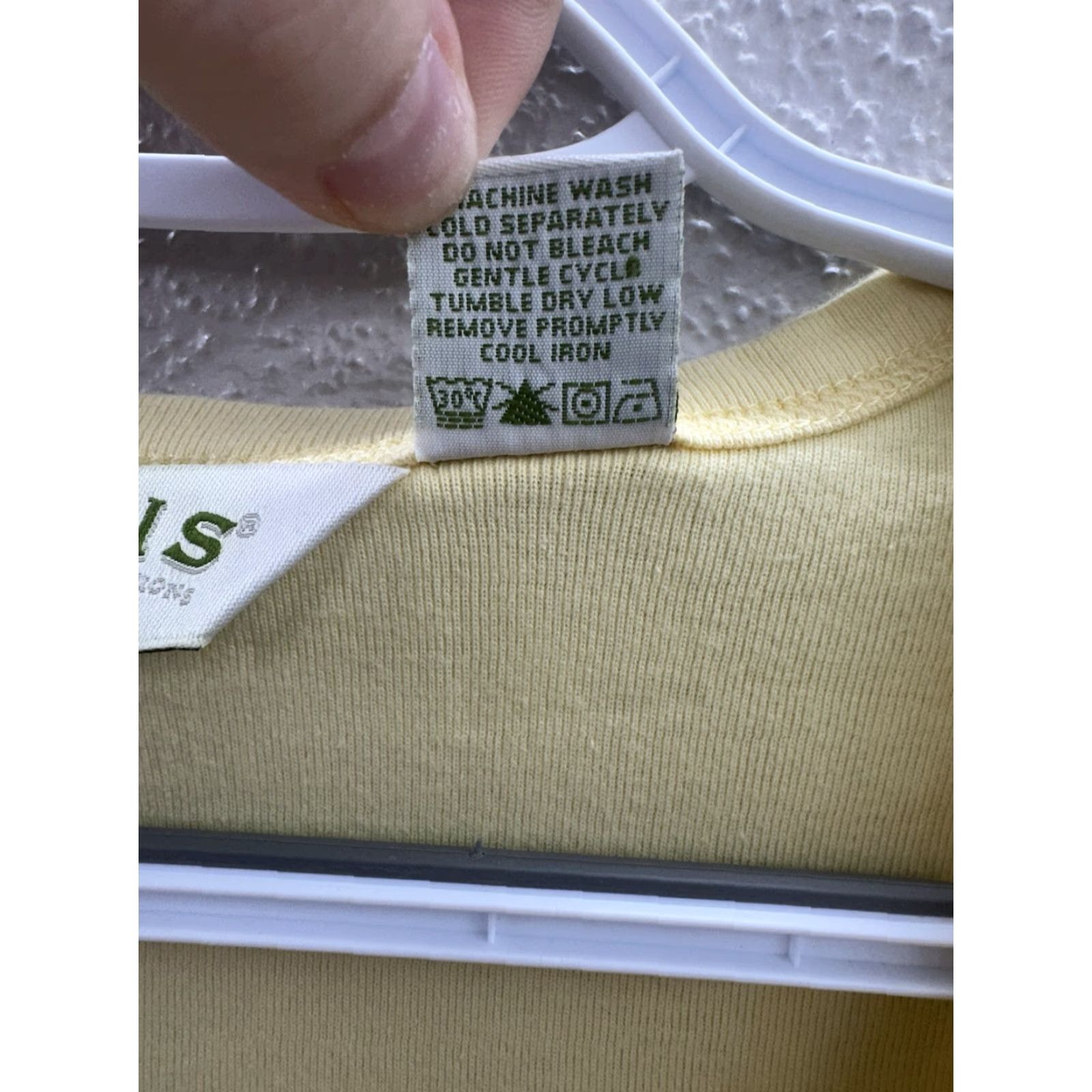 Orvis VINTAGE Orvis Shirt Women’s S Yellow Short Sleeve Round Neck Cotton NWTs Size S / US 4 / IT 40 - 5 Thumbnail