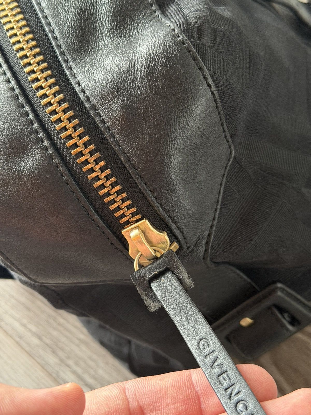 Givenchy Givenchy Black Signature Canvas Leather Boston Monogram Bag Size ONE SIZE - 13 Thumbnail