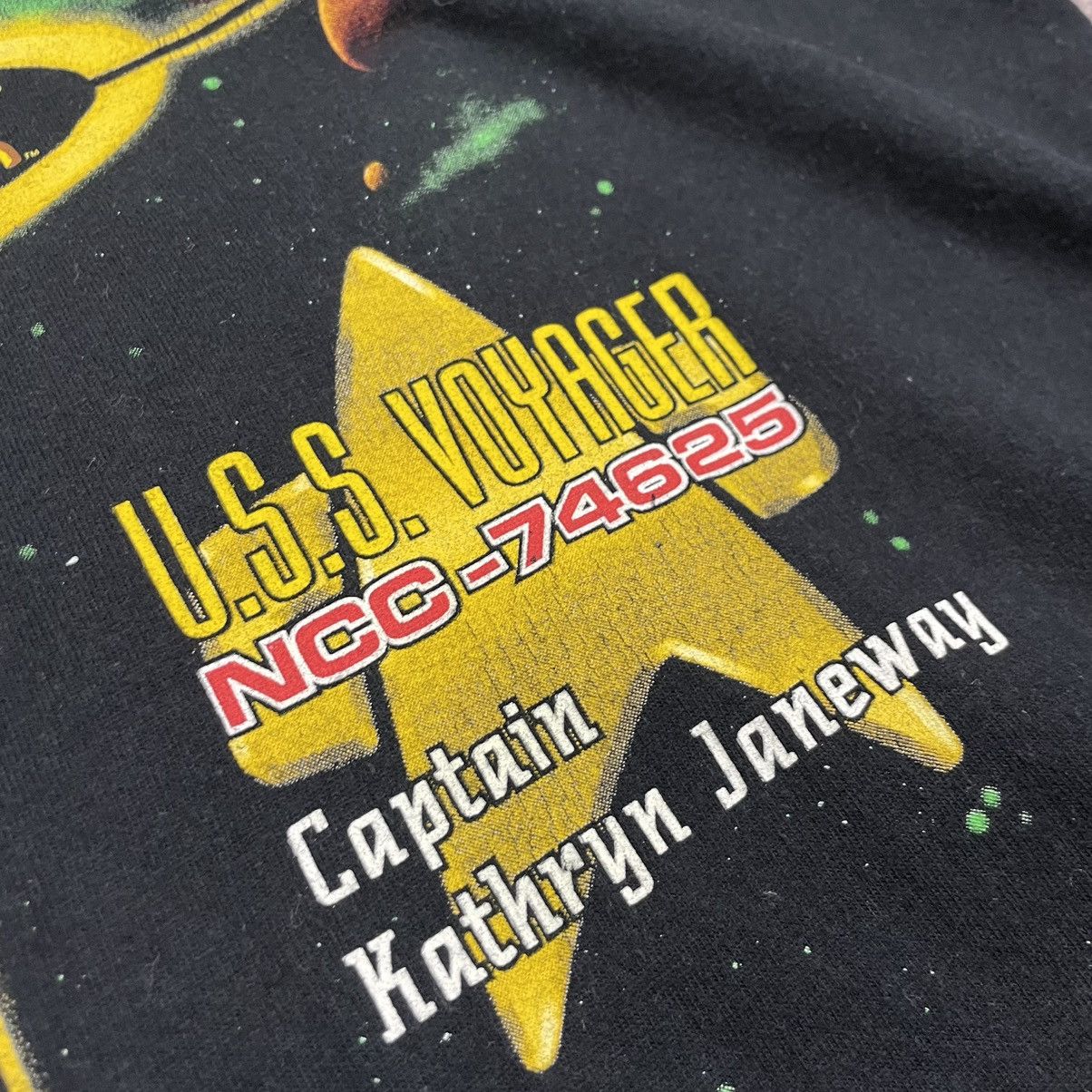 Vintage Vintage StarTrek Voyager Captain Kathryn Janeway T Shirt Size US M / EU 48-50 / 2 - 8 Thumbnail