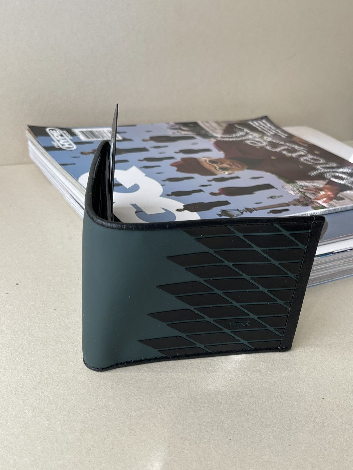 Tumi (New+Tag) Tumi wallet ‘rare’ limited (men) double billfold Size ONE SIZE - 7 Thumbnail
